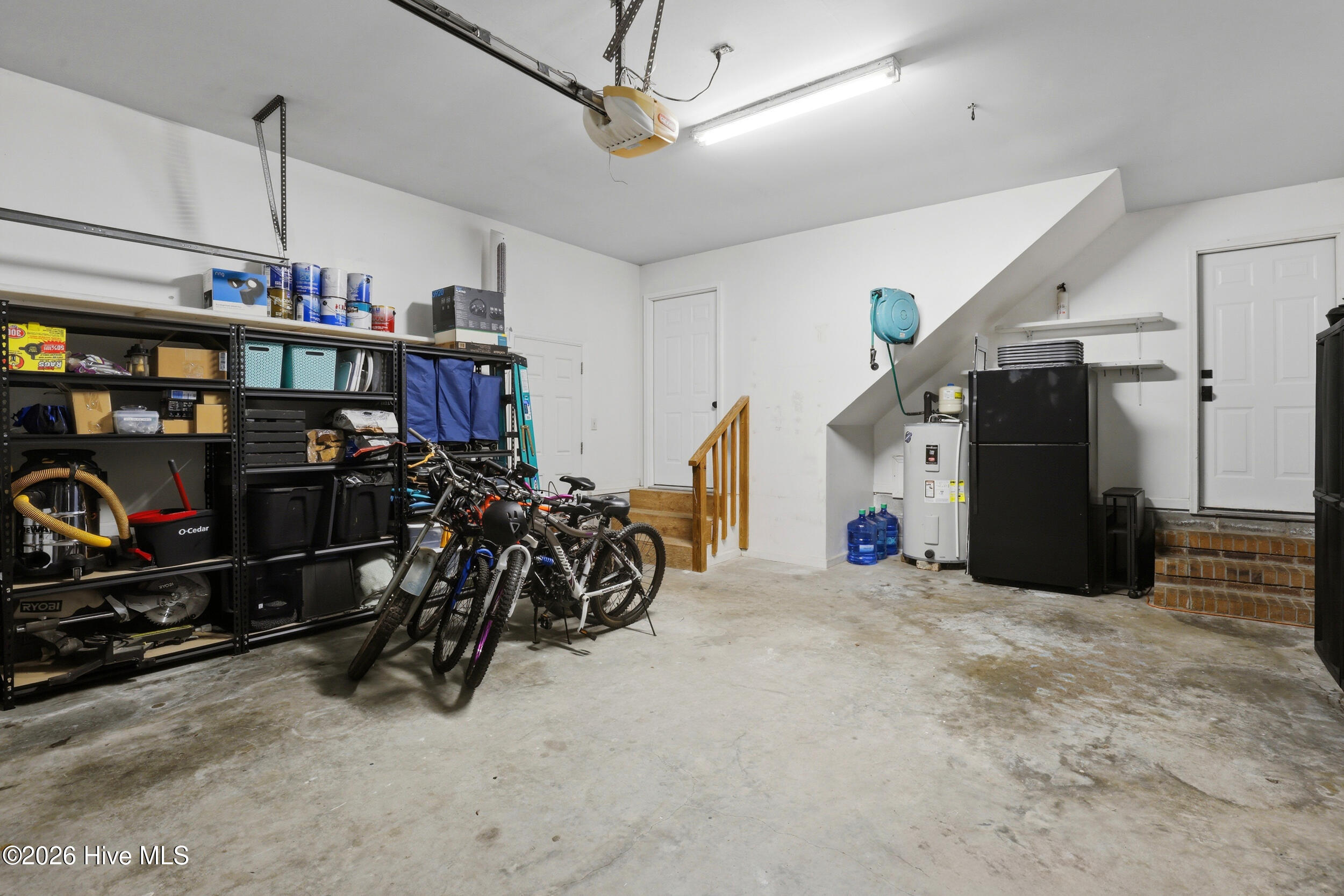 100563853 | Photo 31