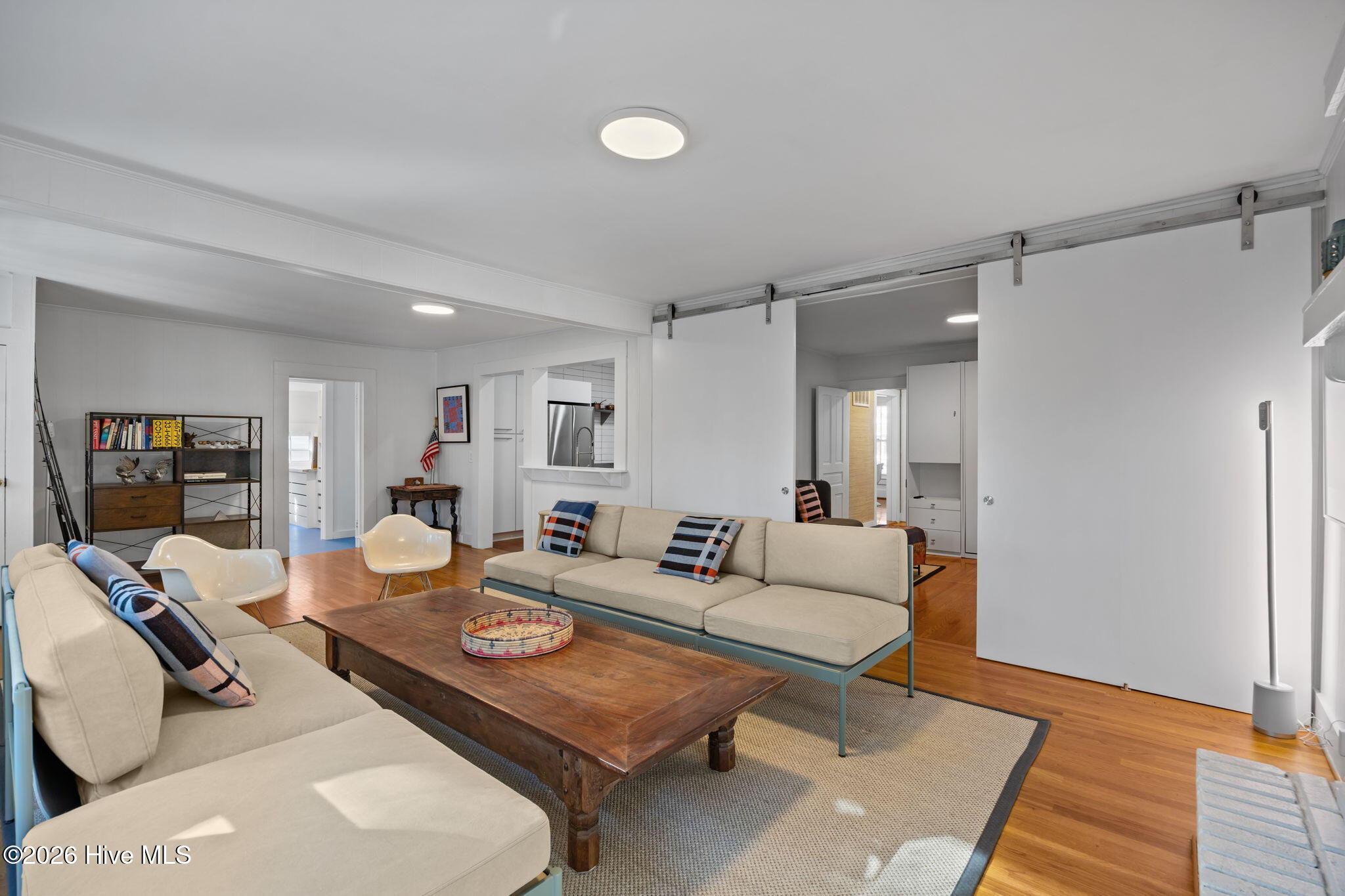 100560514 | Photo 22