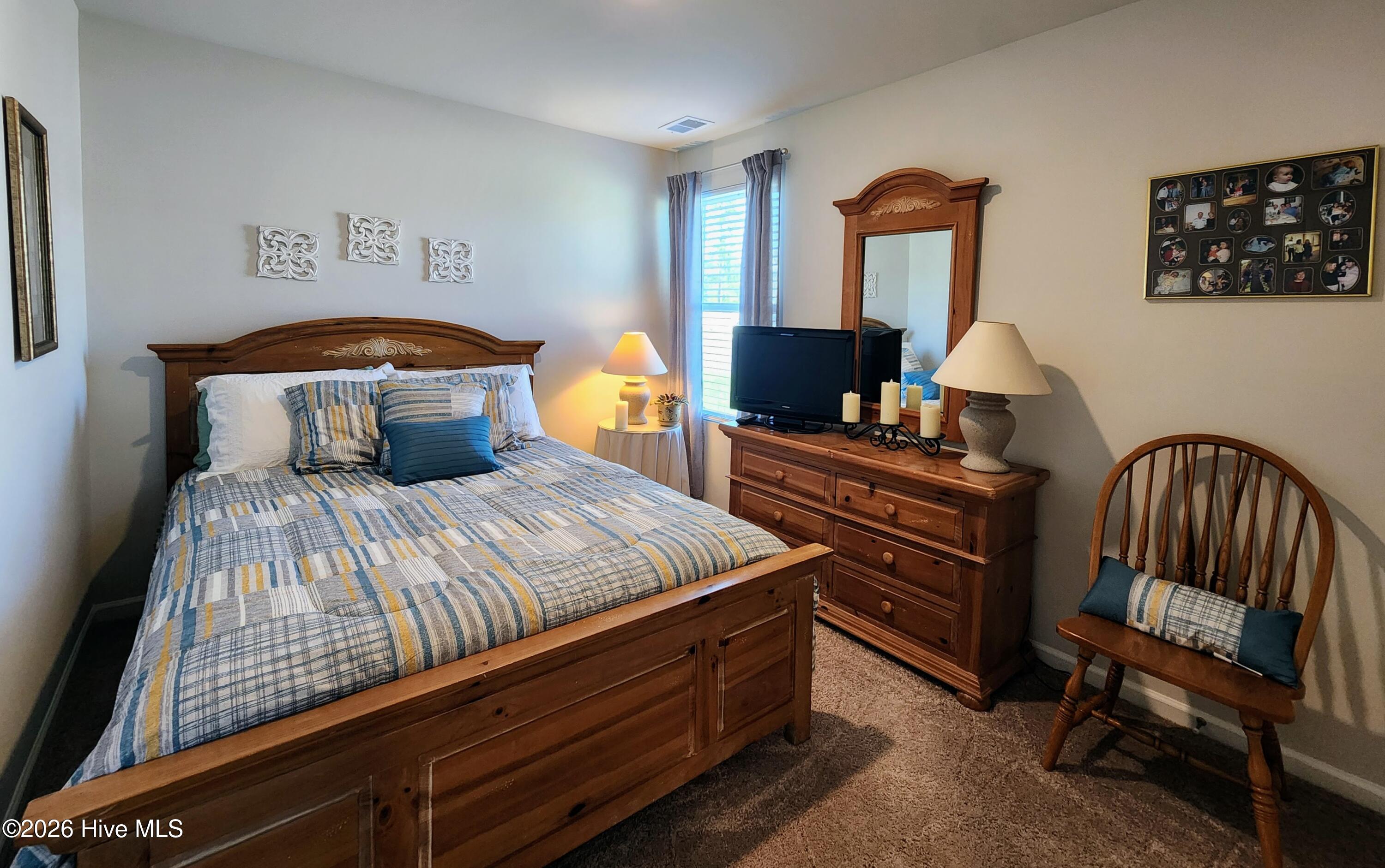 100568159 | Photo 16