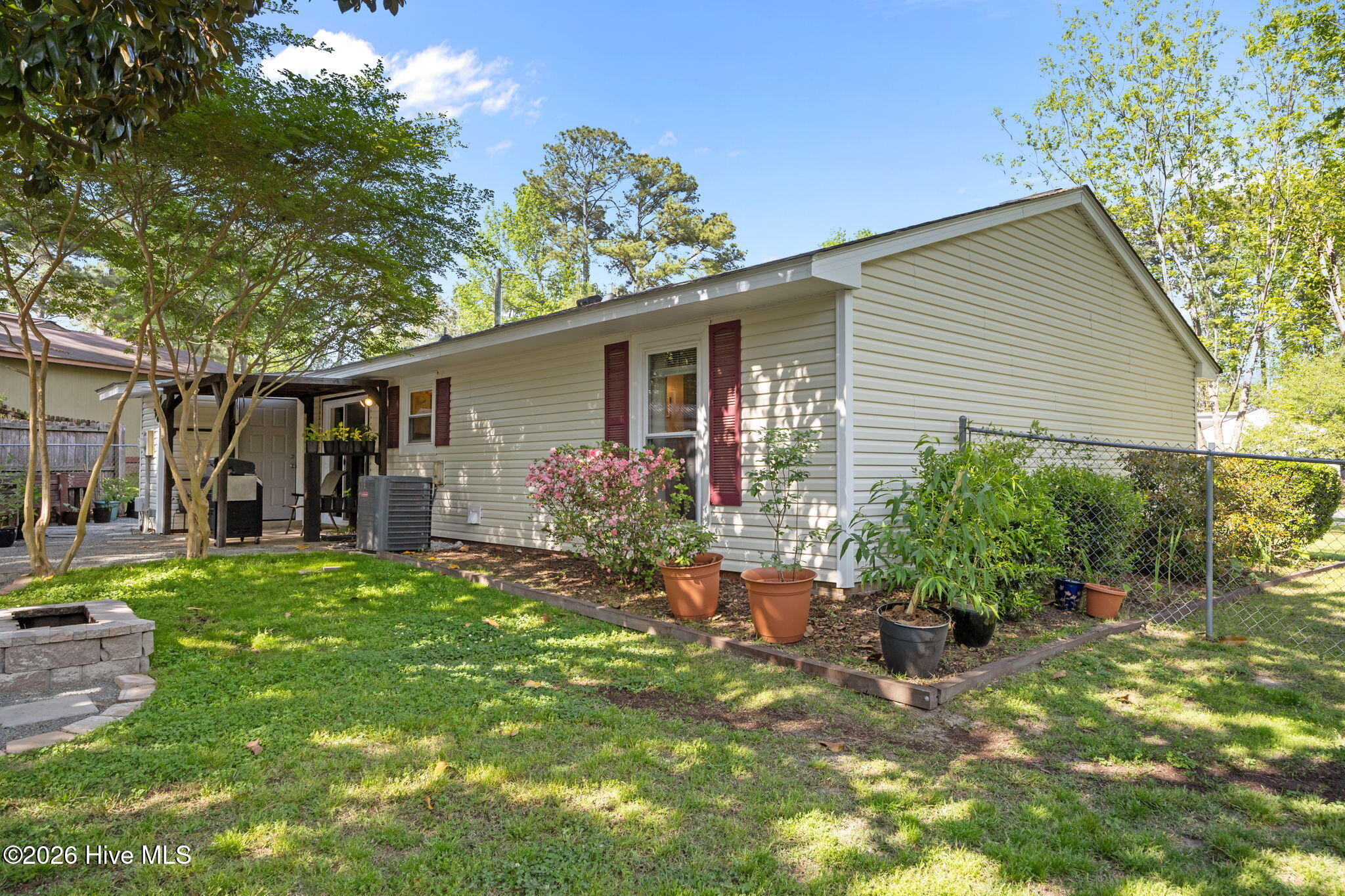 100567245 | Photo 42