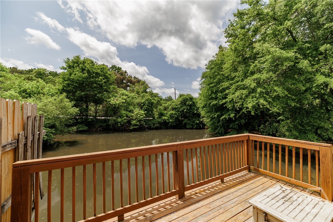 119 Eaglewood Way