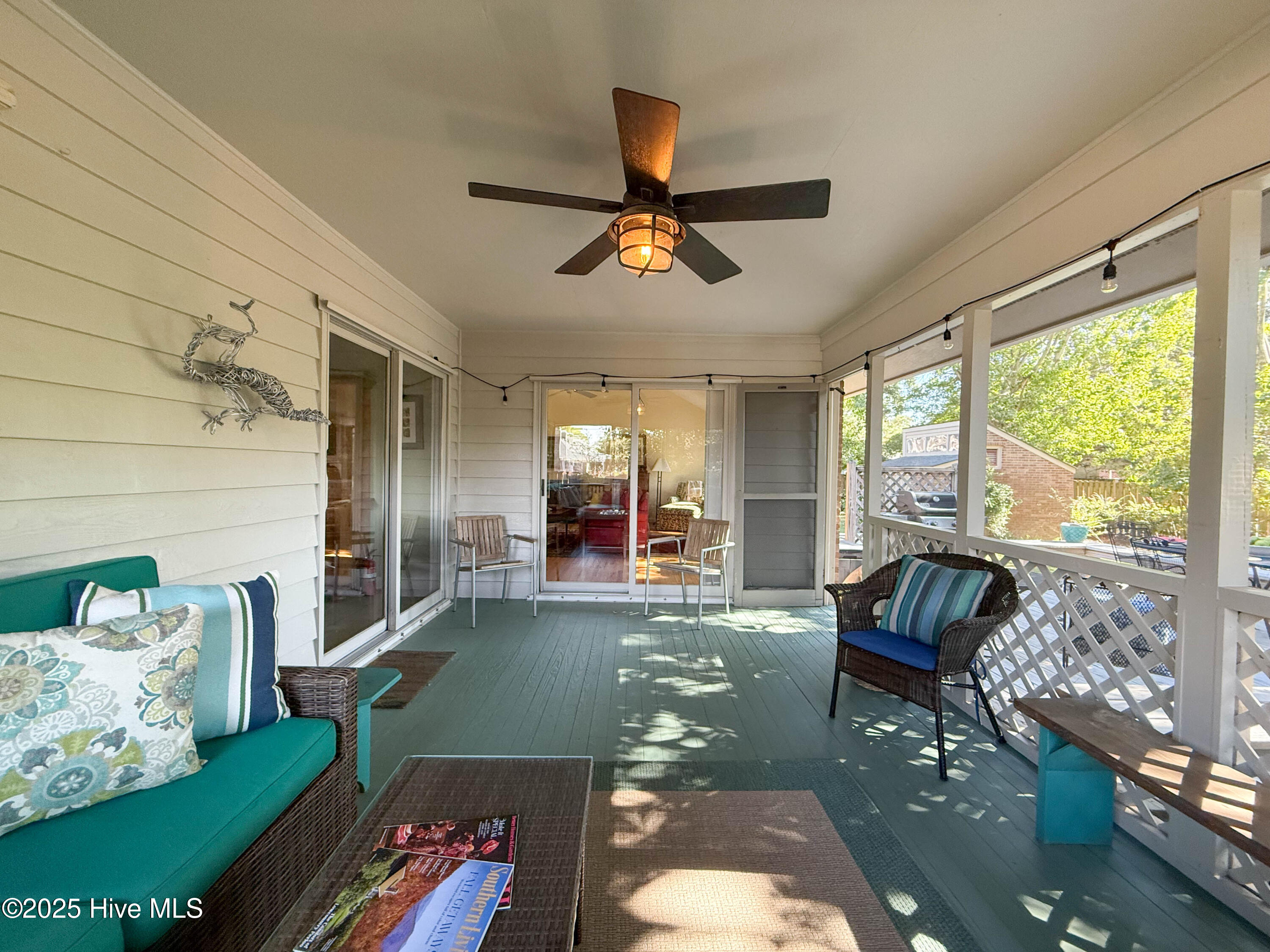 100538841 | Photo 57