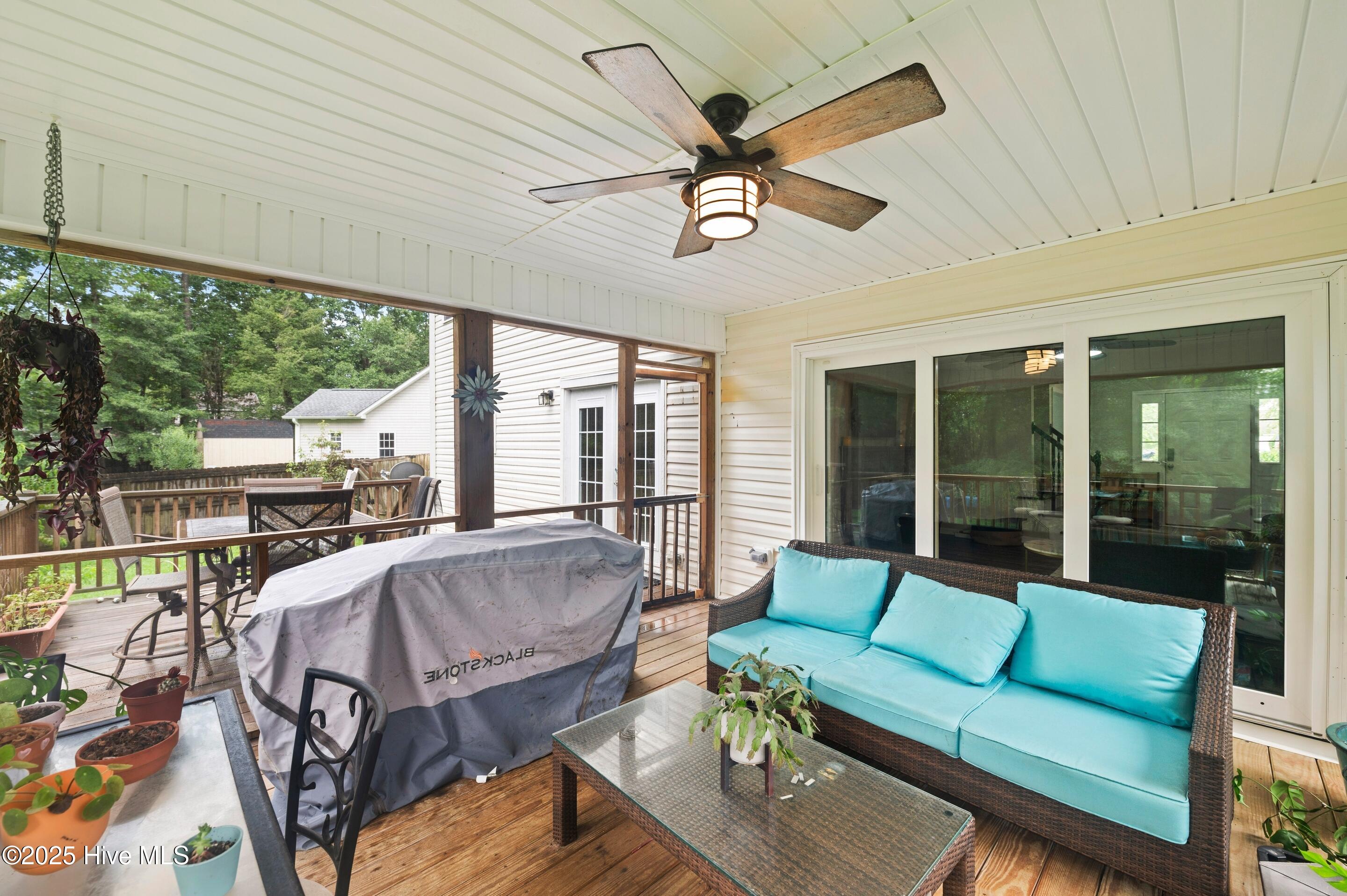 100523069 | Photo 39