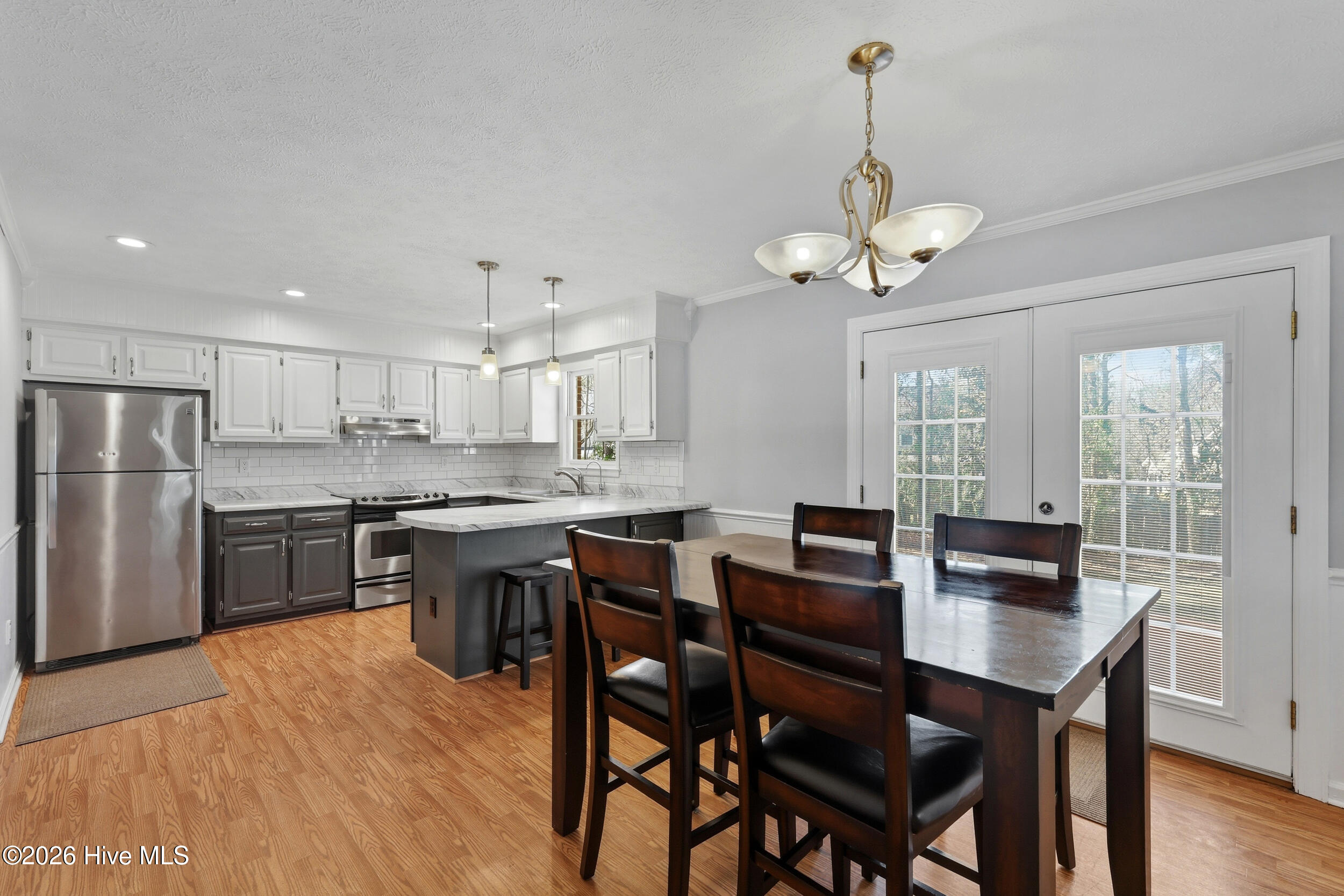 100559679 | Photo 18