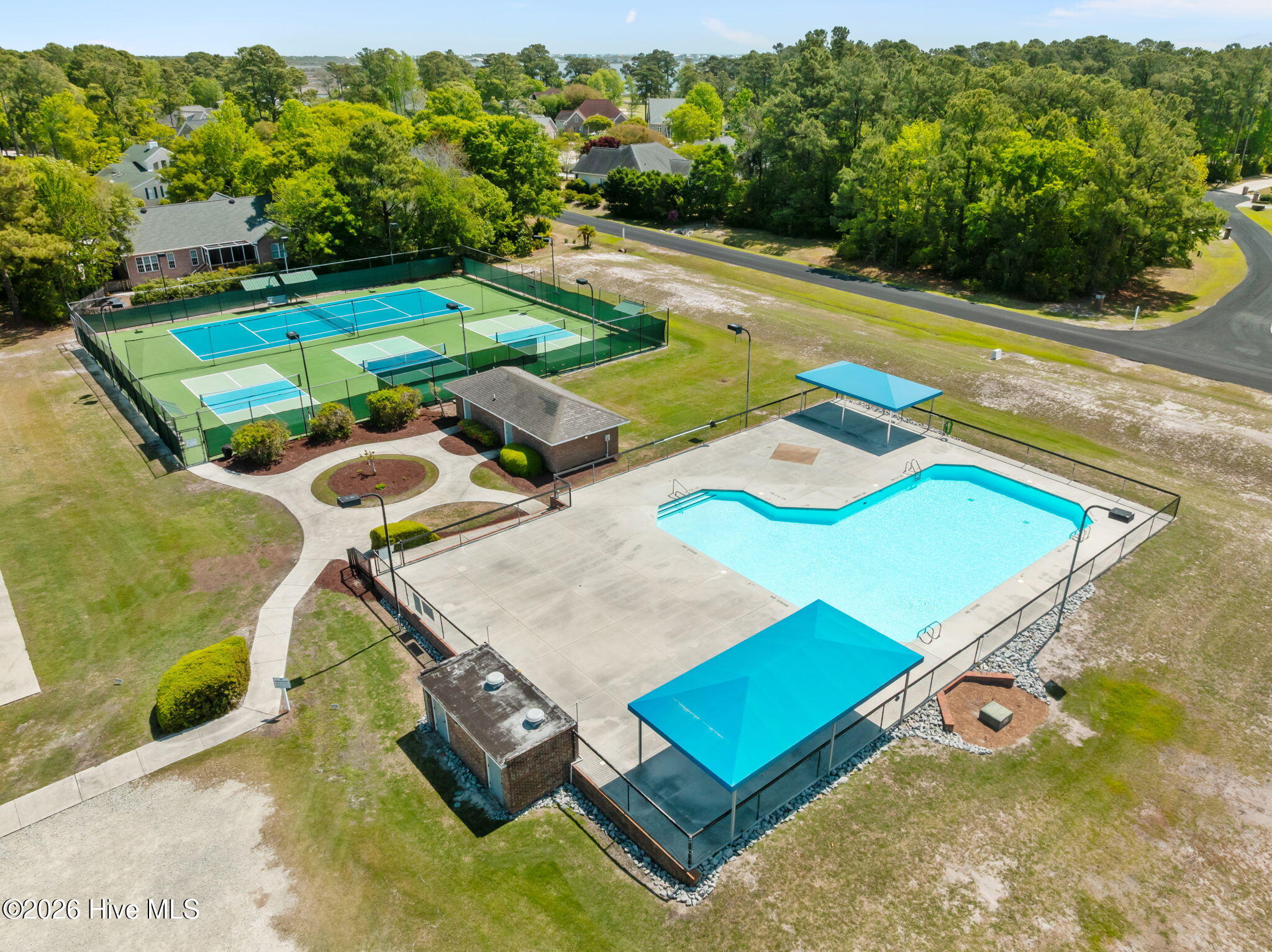 100554318 | Photo 70