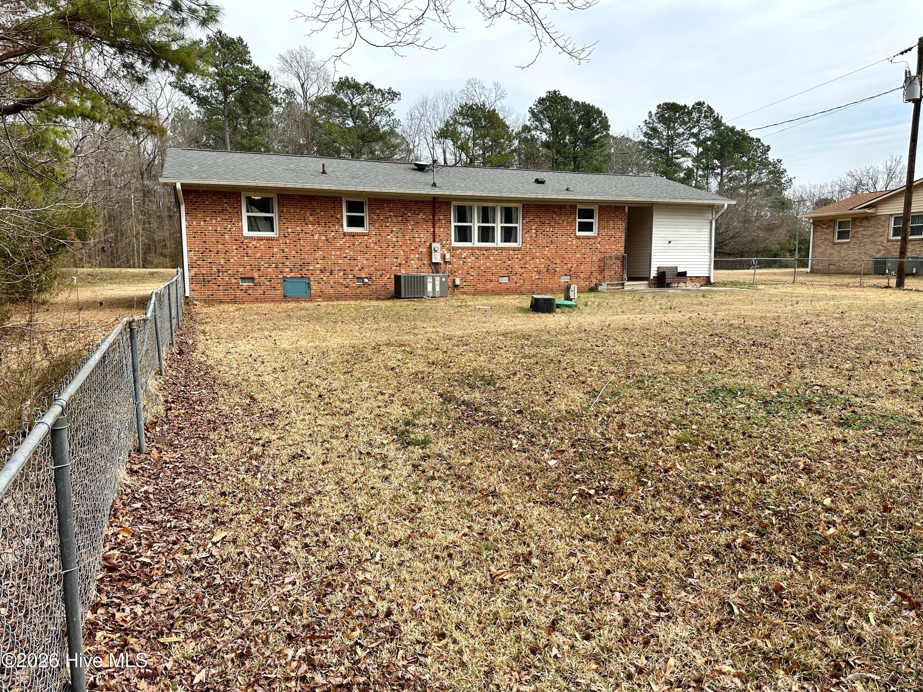 100559040 | Photo 35