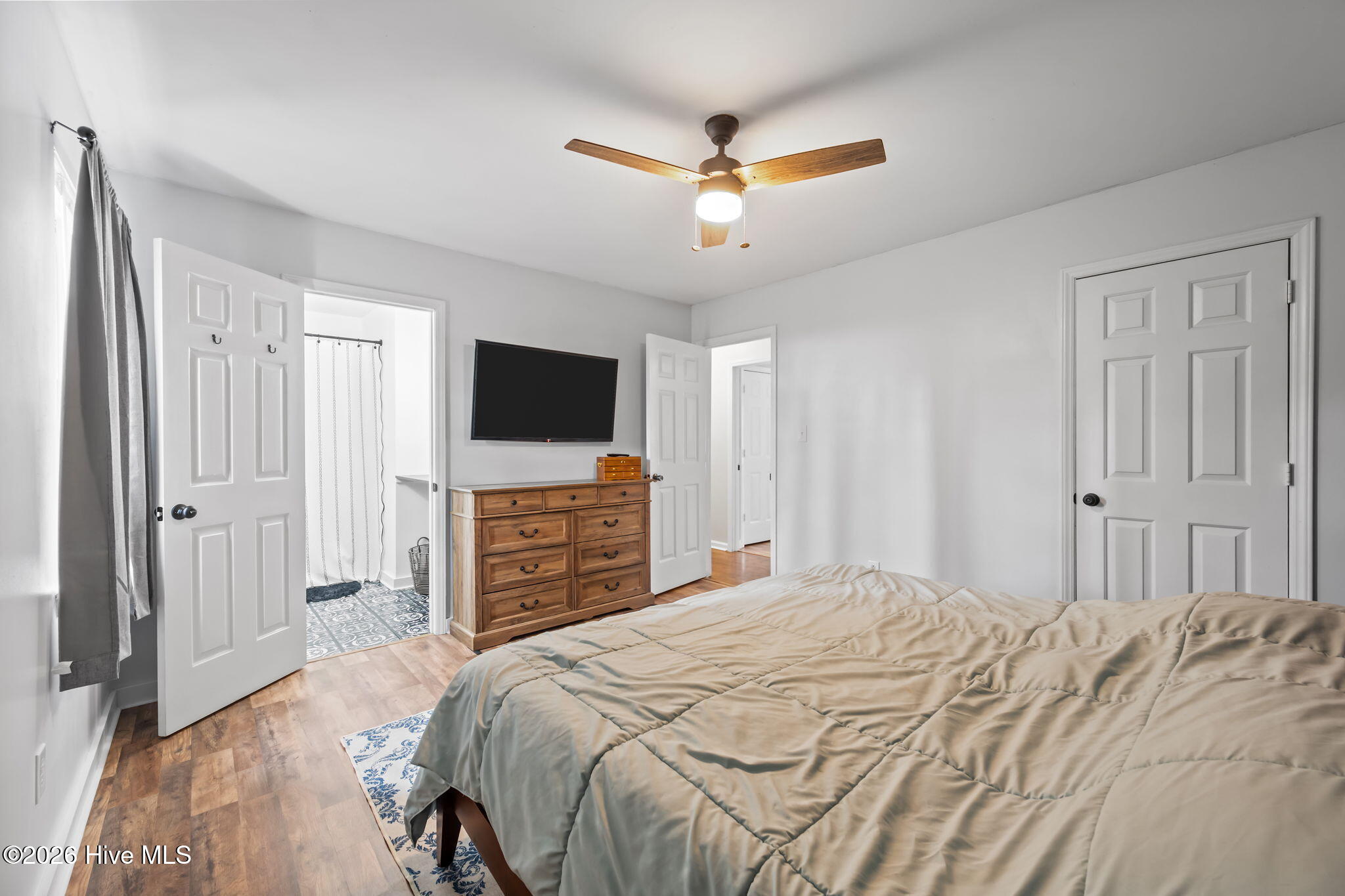 100558833 | Photo 29