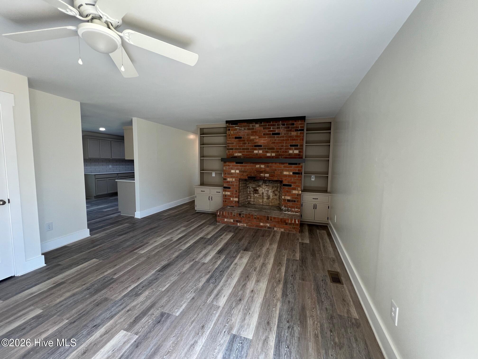 100559659 | Photo 11