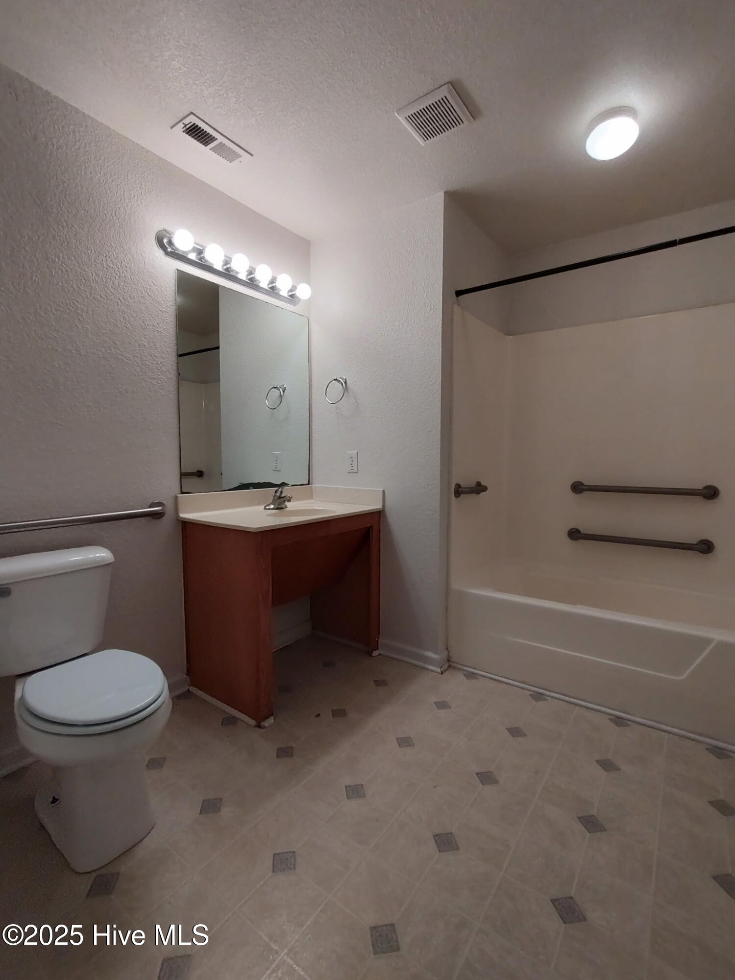 100546478 | Photo 14