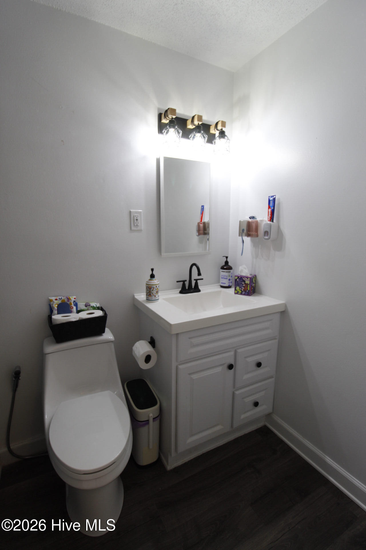 100569705 | Photo 15