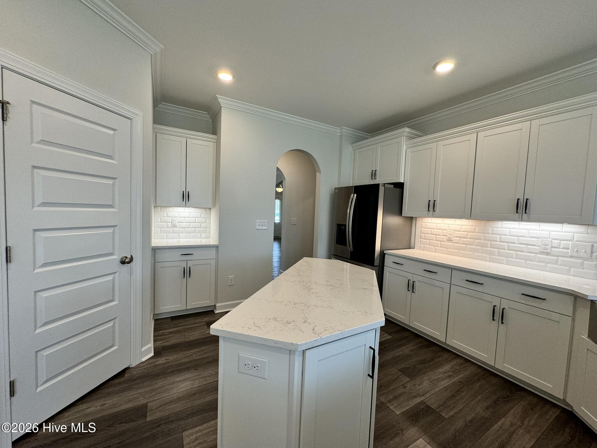 100558749 | Photo 10