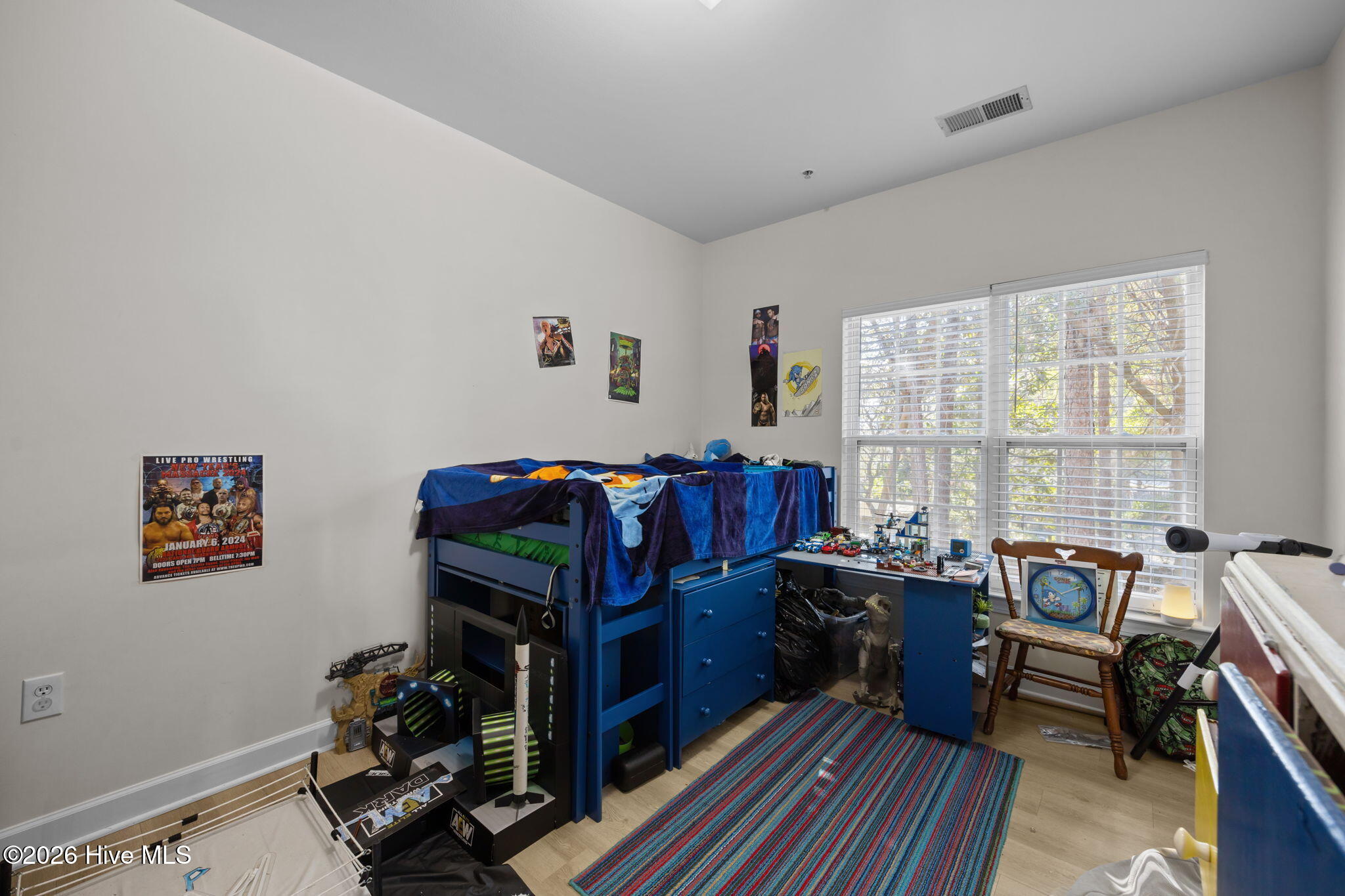 100558986 | Photo 14