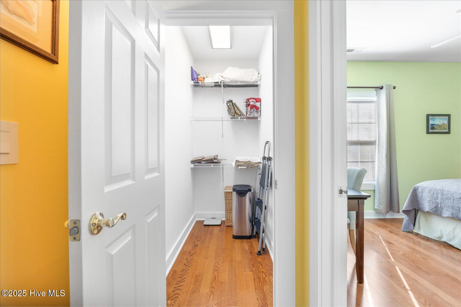 100540779 | Photo 23