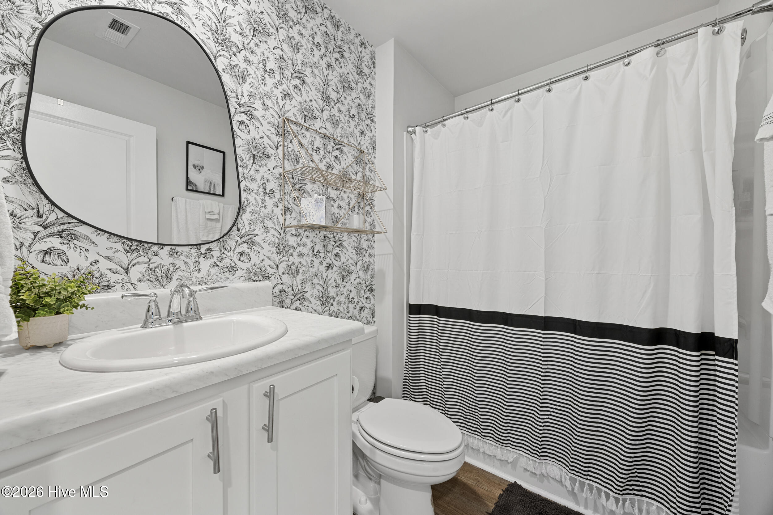 100555652 | Photo 13