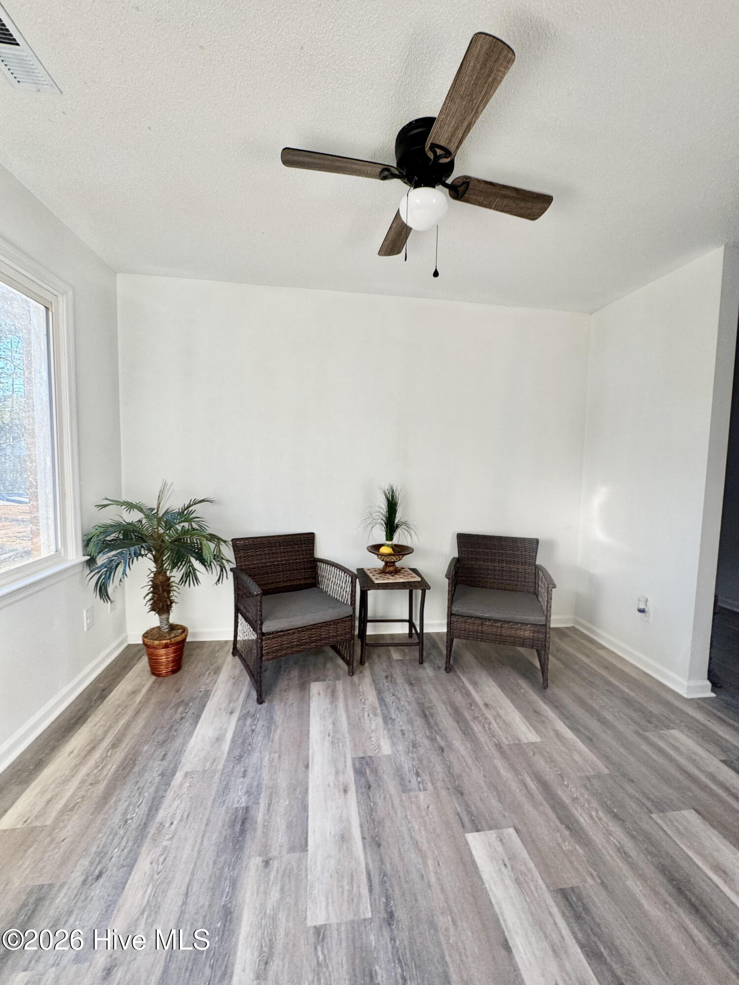 100550362 | Photo 19