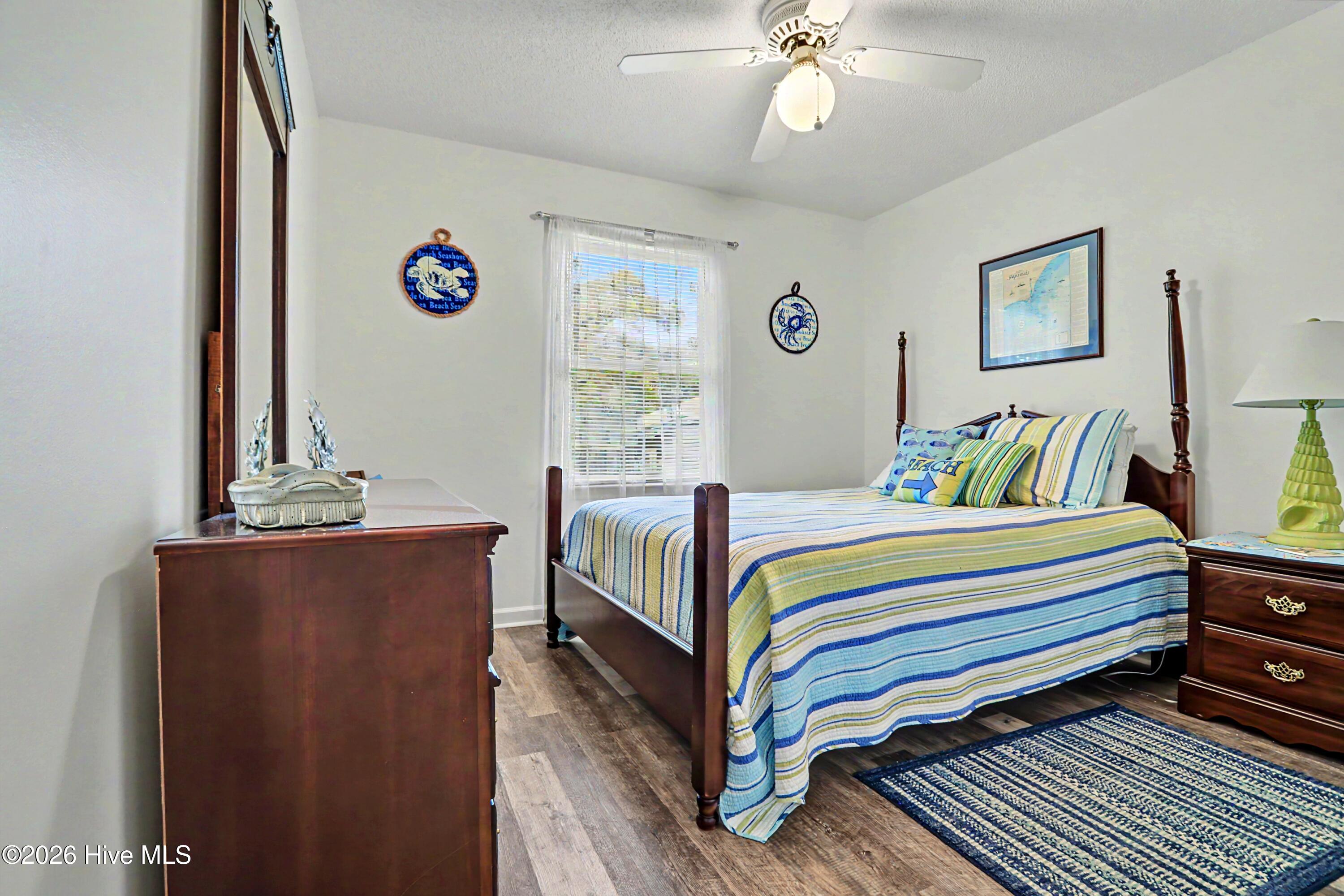 100563320 | Photo 27