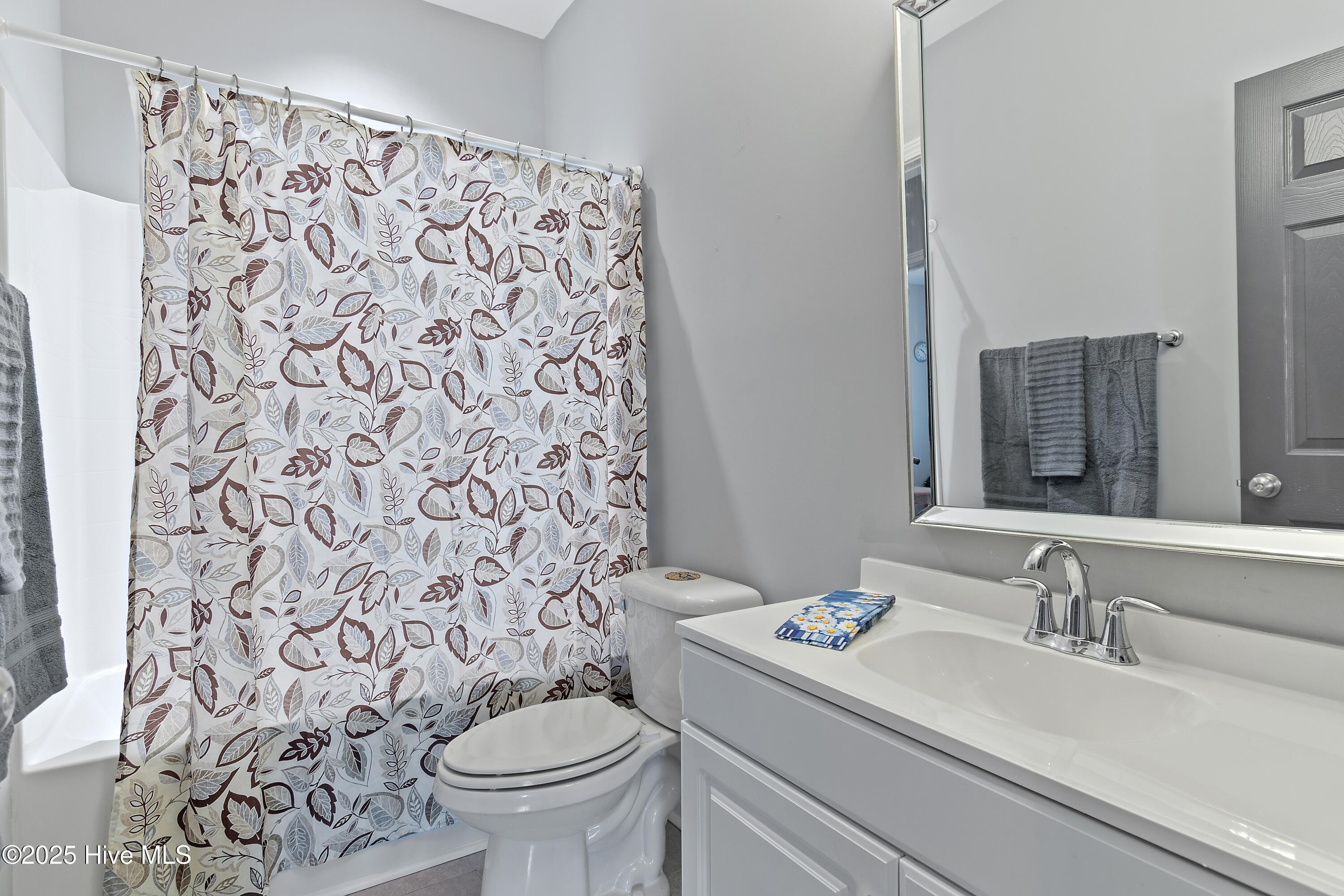 100527886 | Photo 19