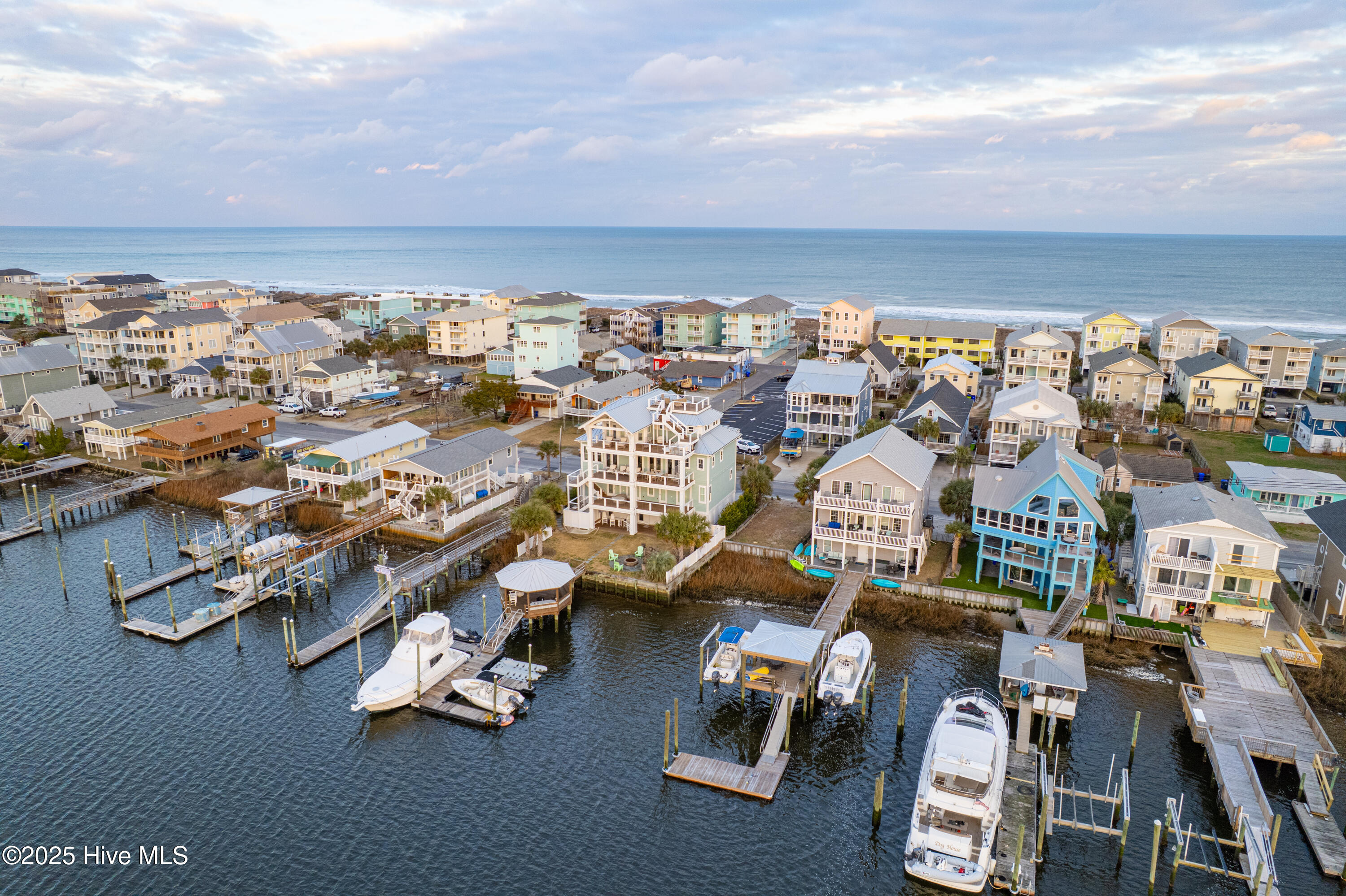 100534021 | Photo 15