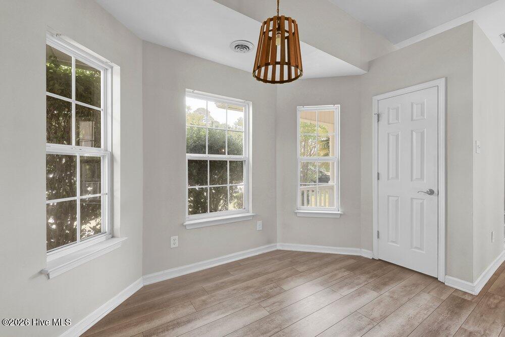 100552082 | Photo 15