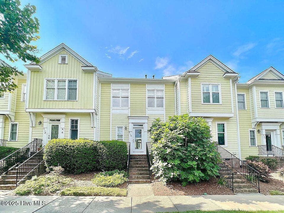 Homes for sale in Chapel Hill, NC | 910 Highgrove Dr, Chapel Hill, NC 27516 | MLS# 100528643