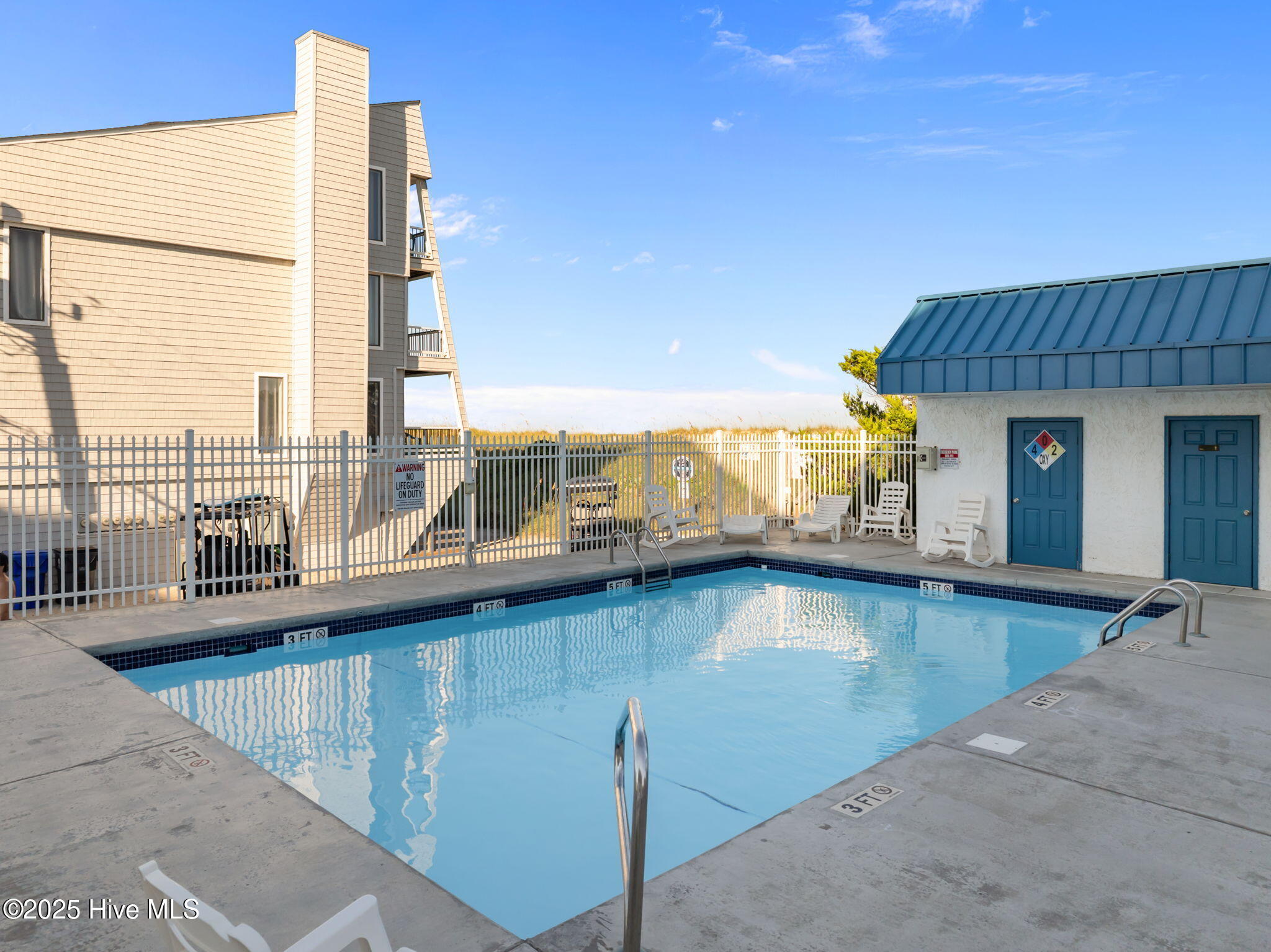 100570522 | Photo 54