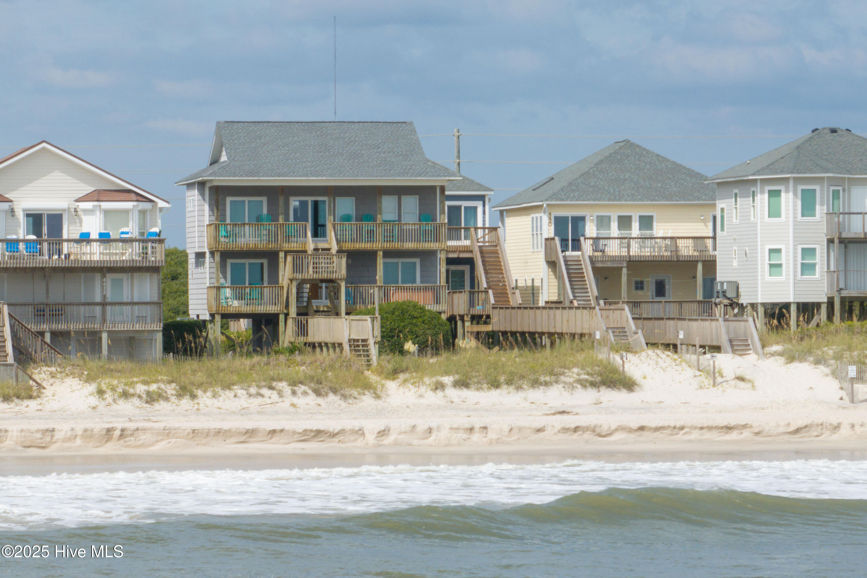 100529983 | Photo 54