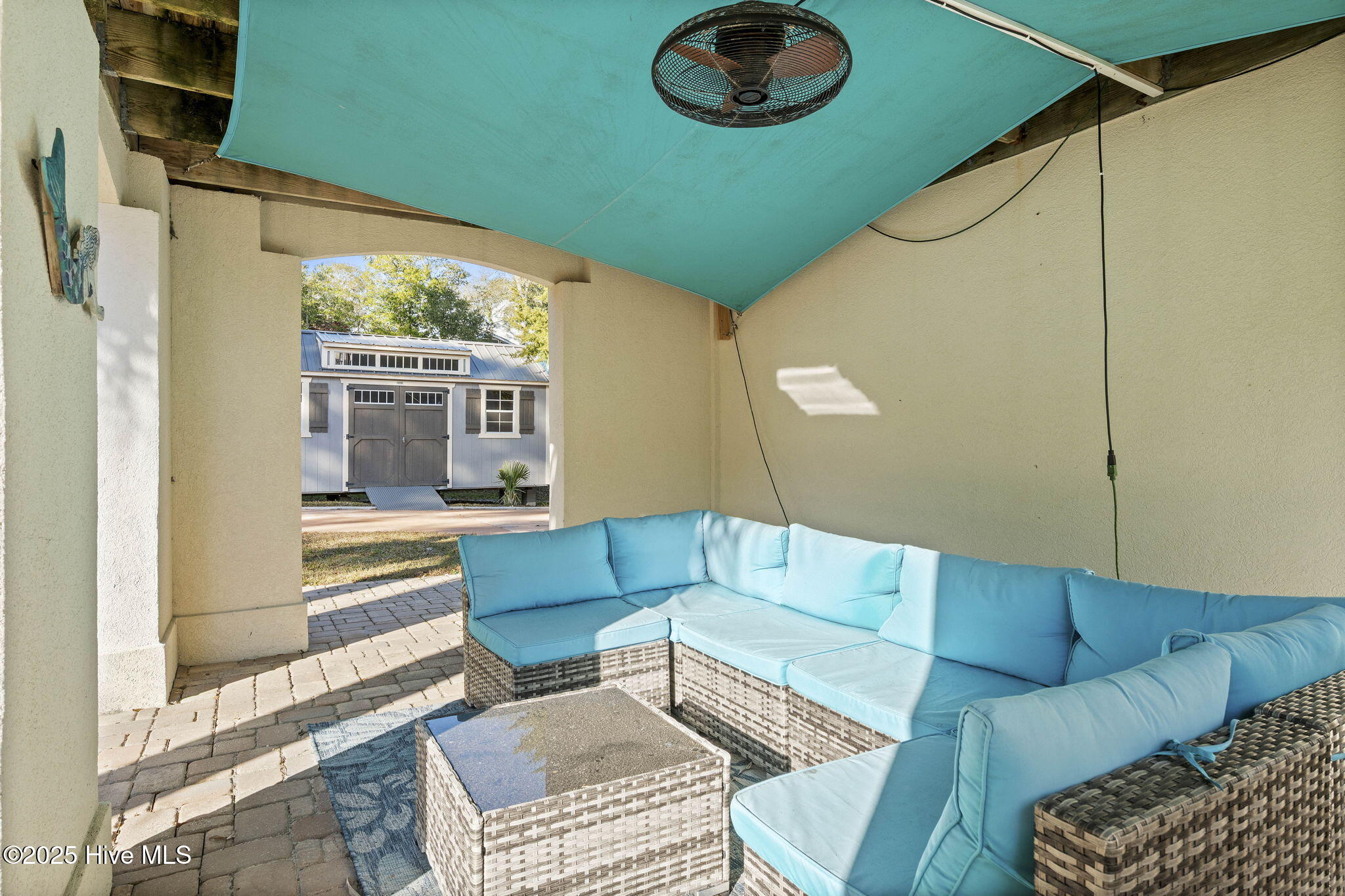 100542454 | Photo 58