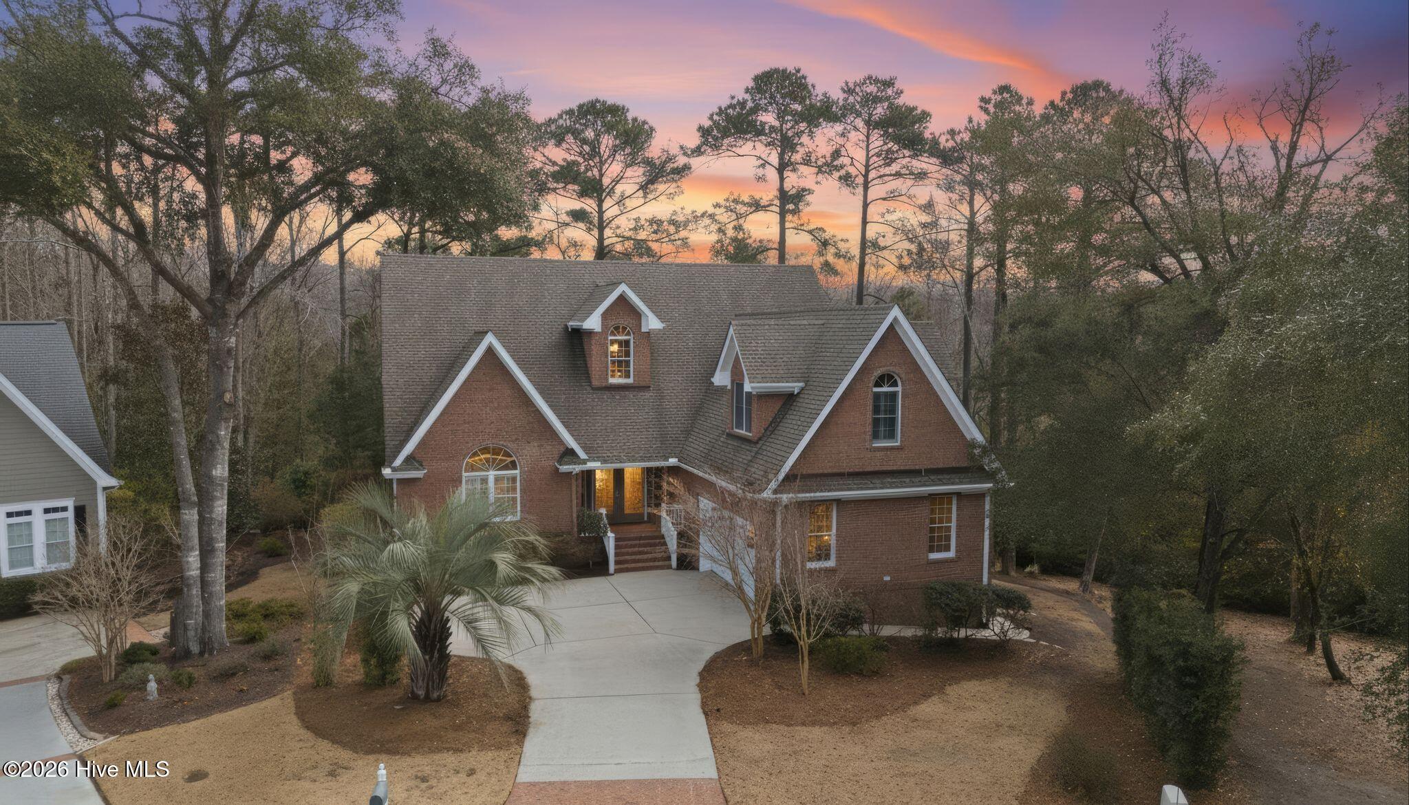 100565083 | Photo 92