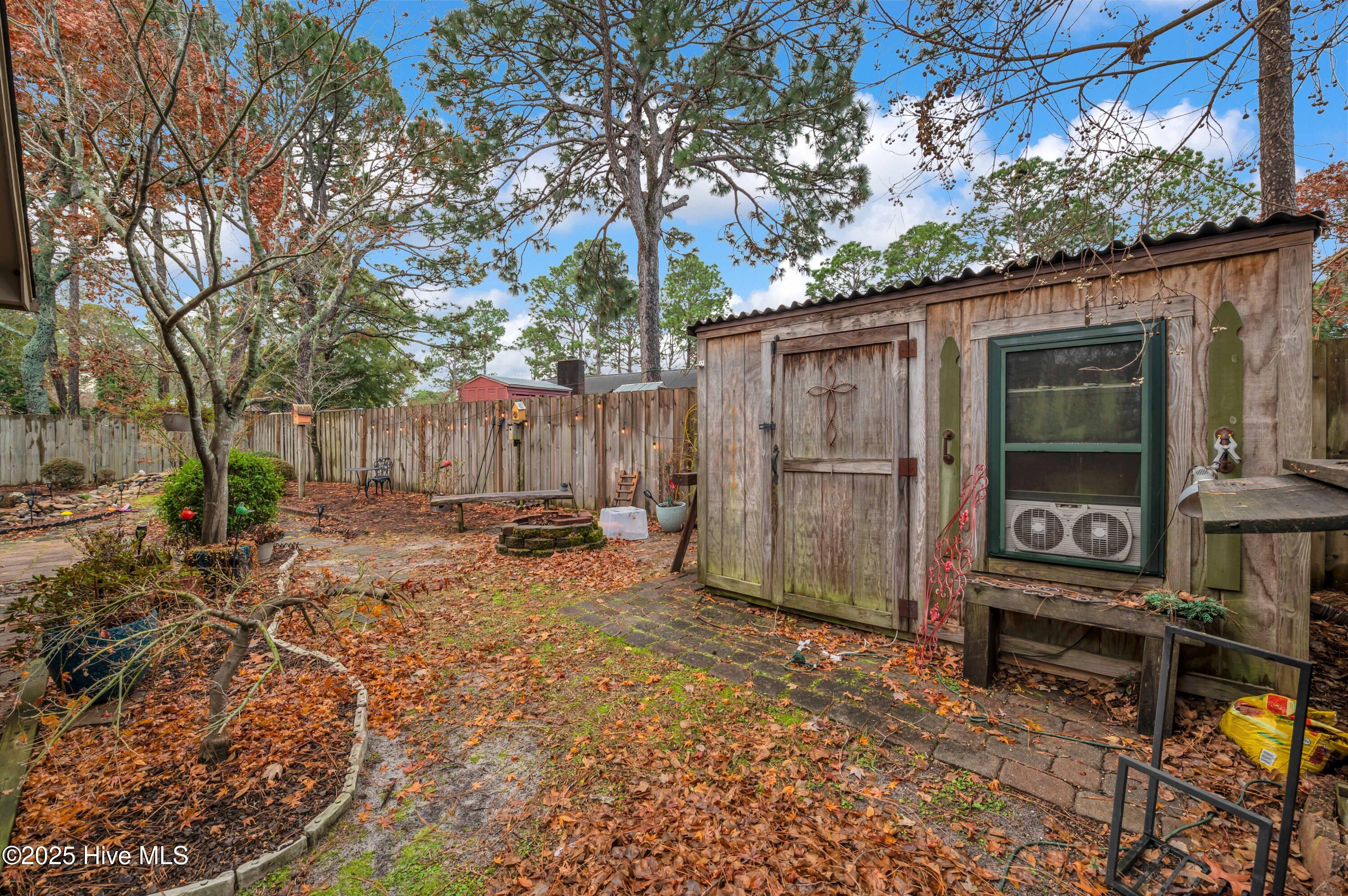 100546330 | Photo 35