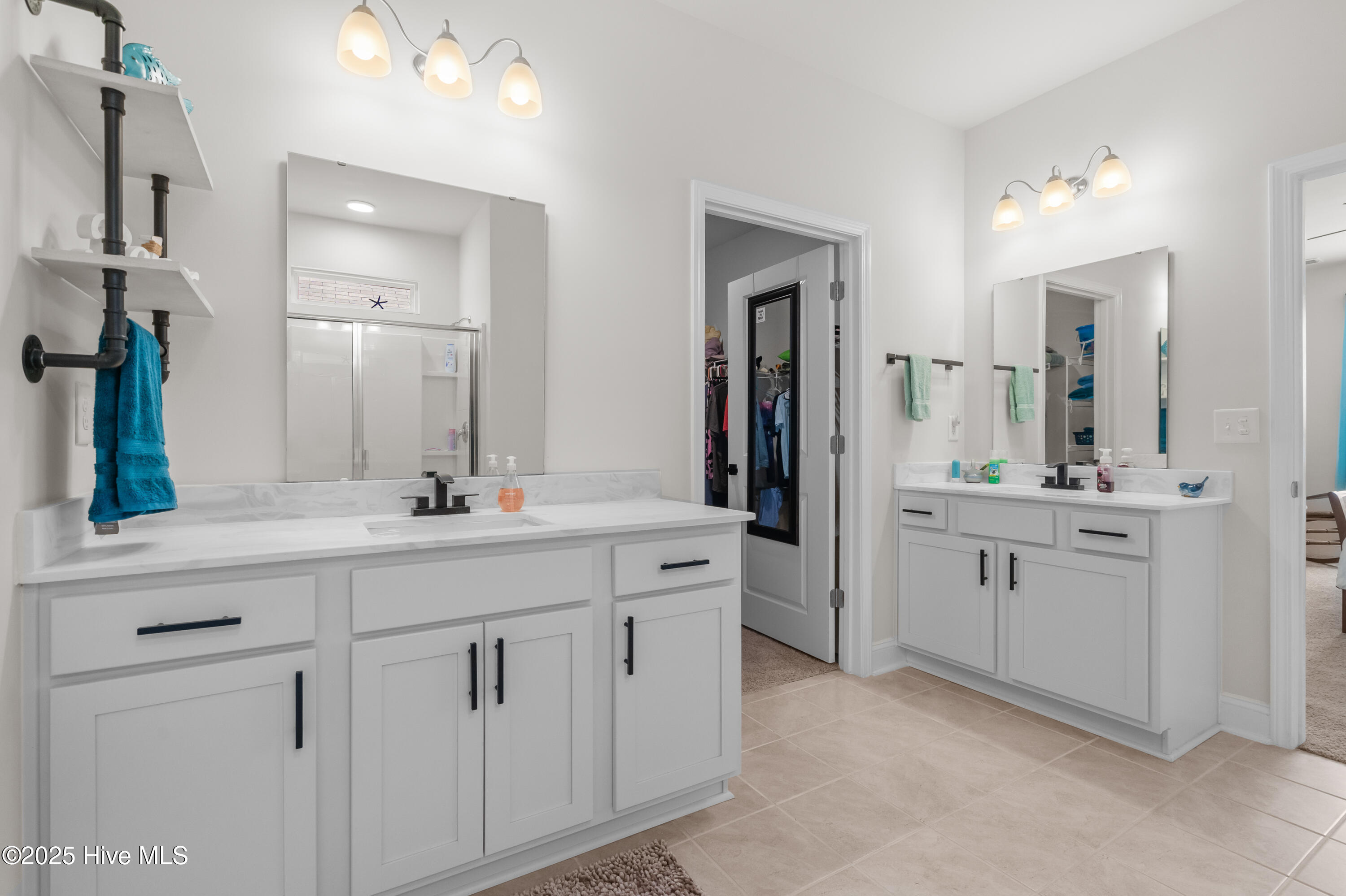 100549848 | Photo 20