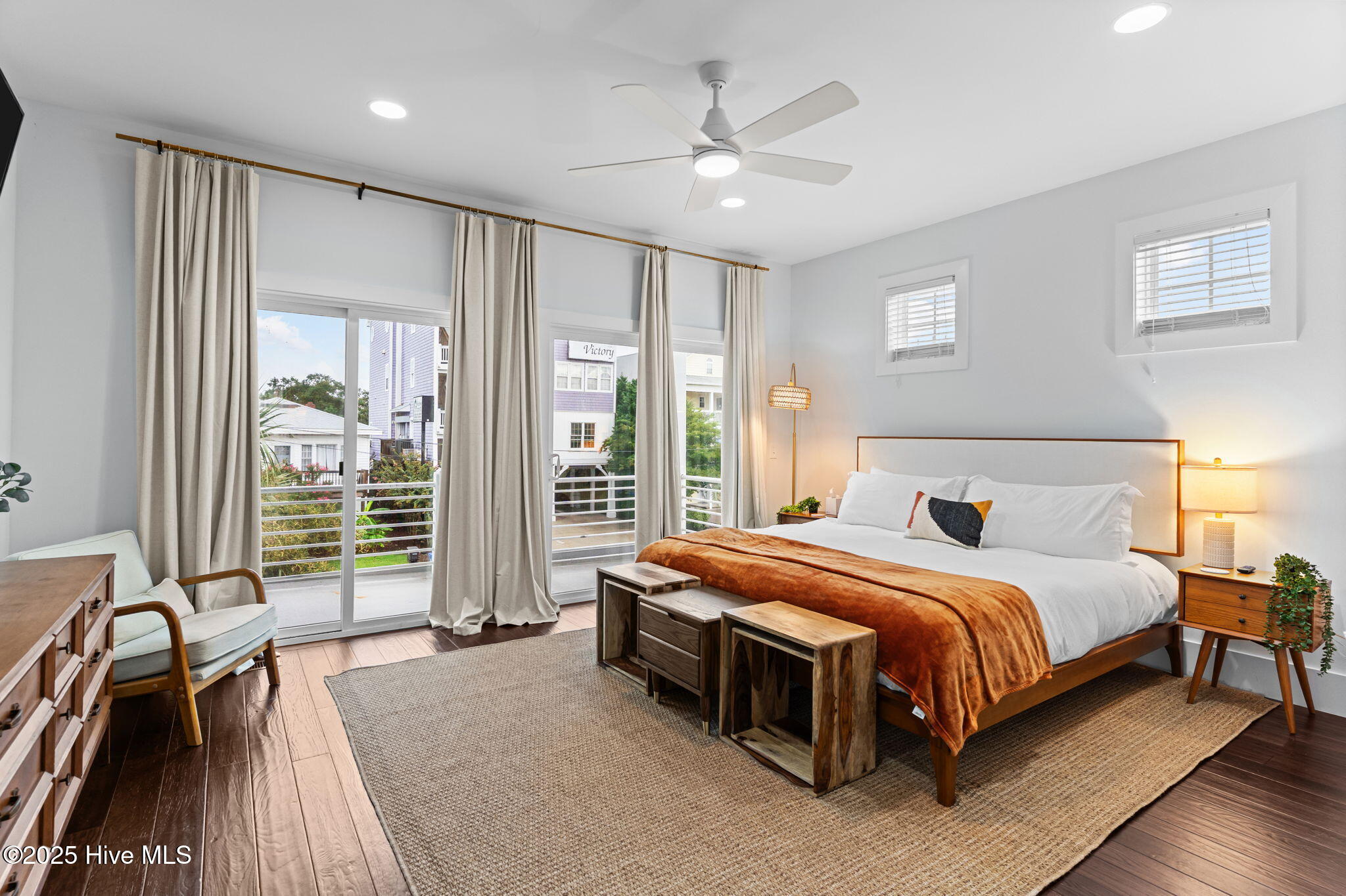 100494725 | Photo 22