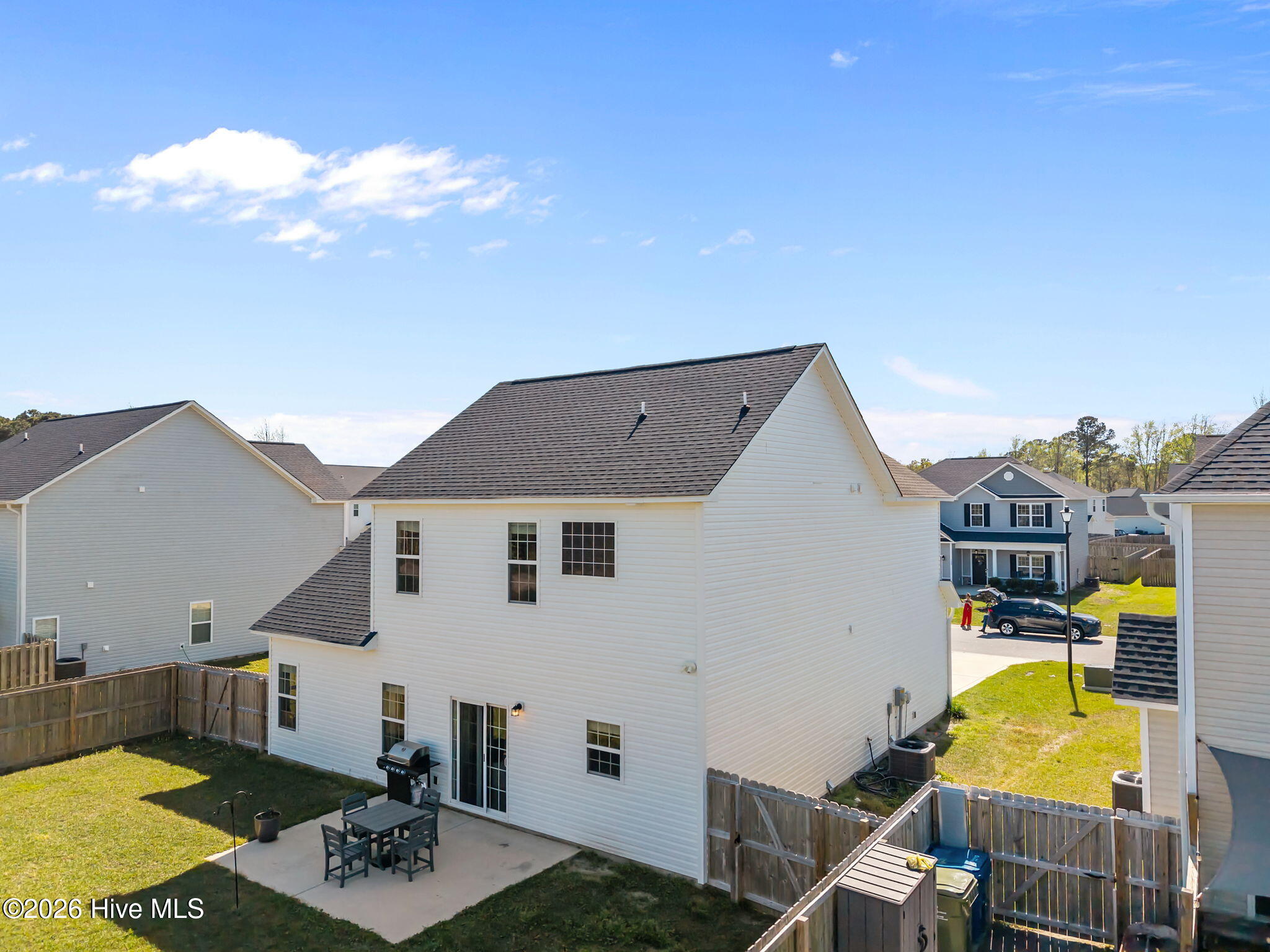 100564865 | Photo 41