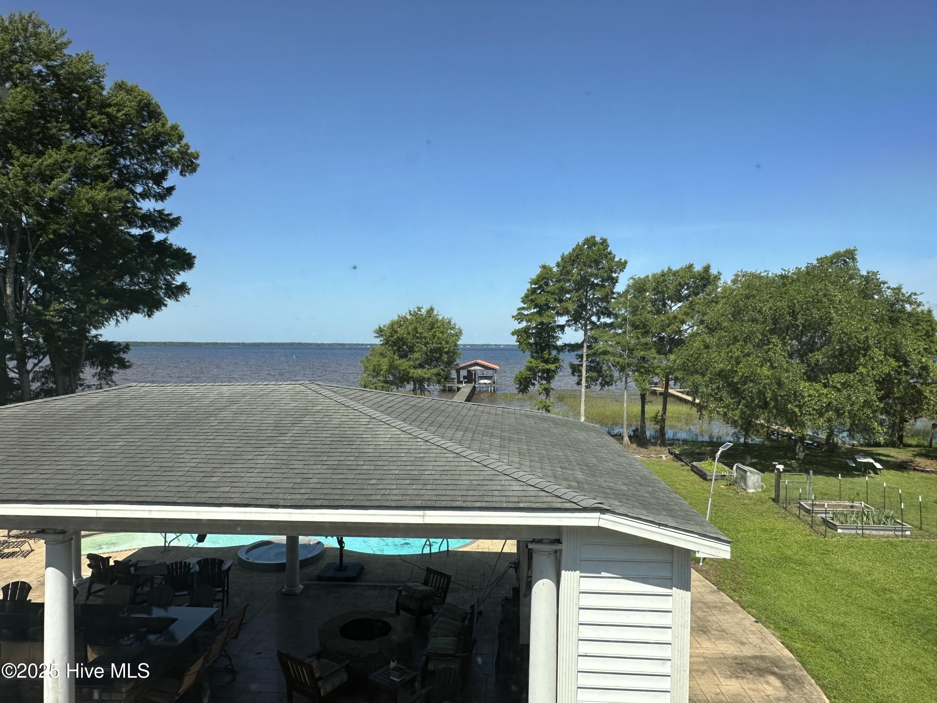 100514130 | Photo 128