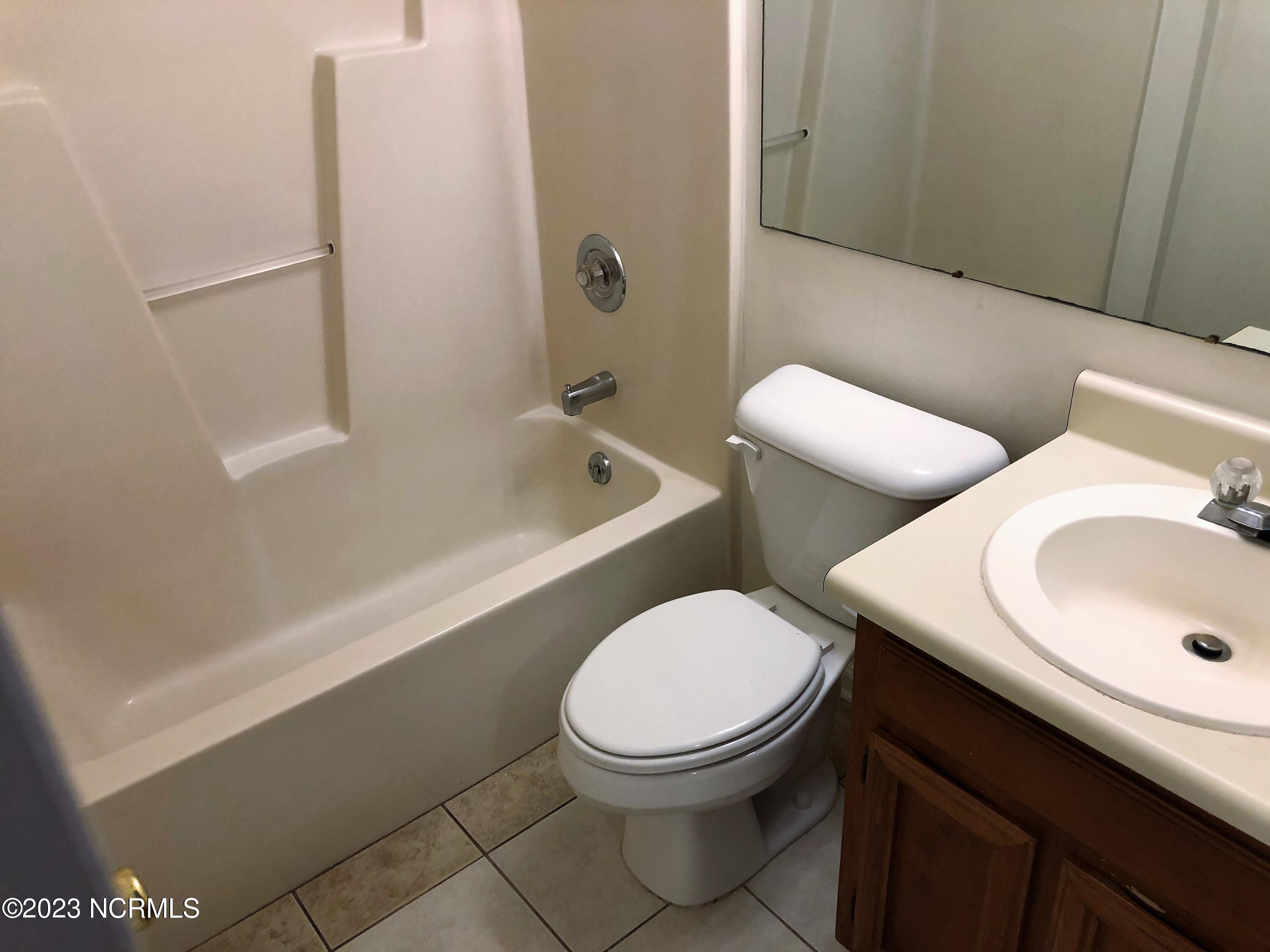 100565733 | Photo 18