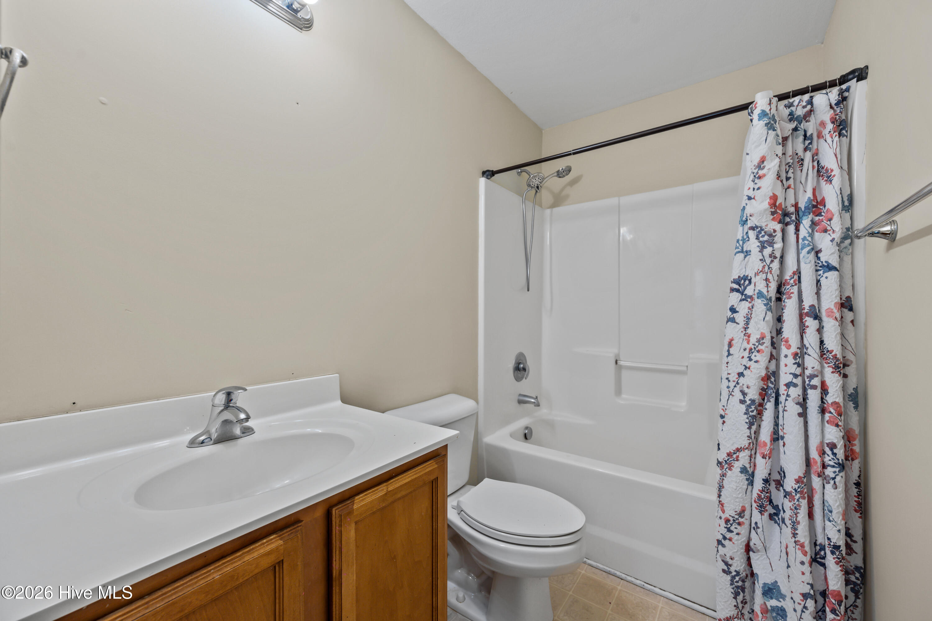 100564292 | Photo 11