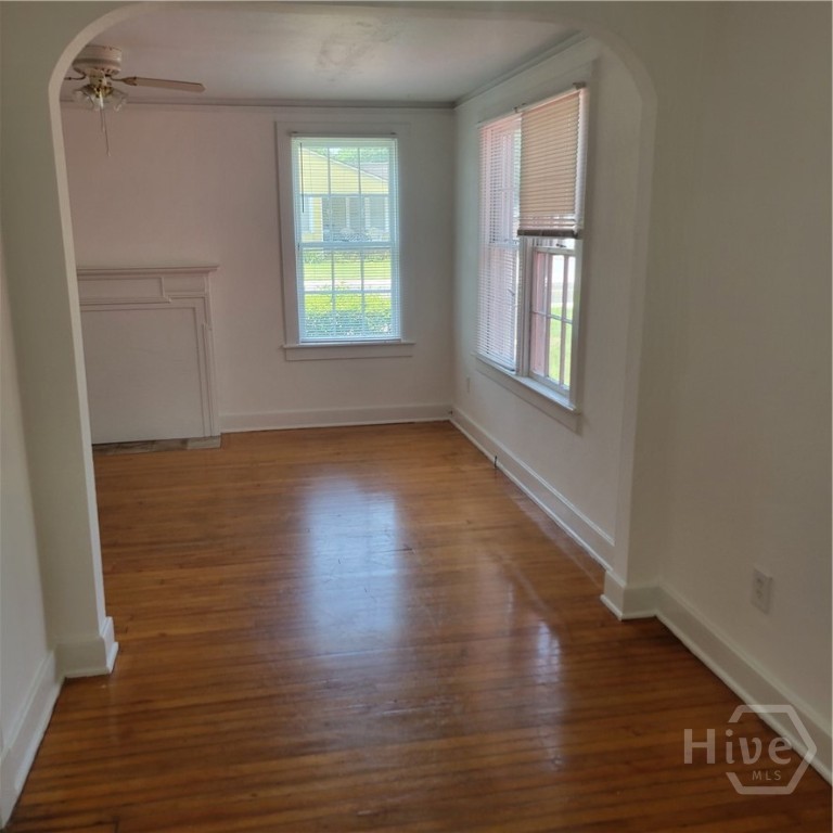 Dining area to the living area