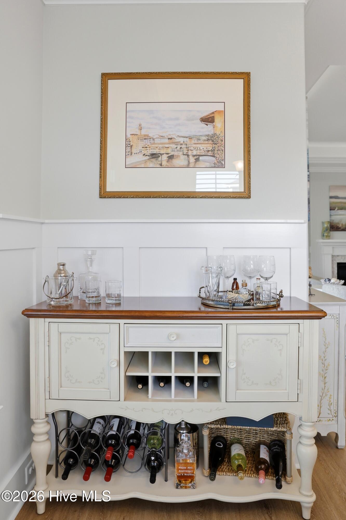 100562298 | Photo 27