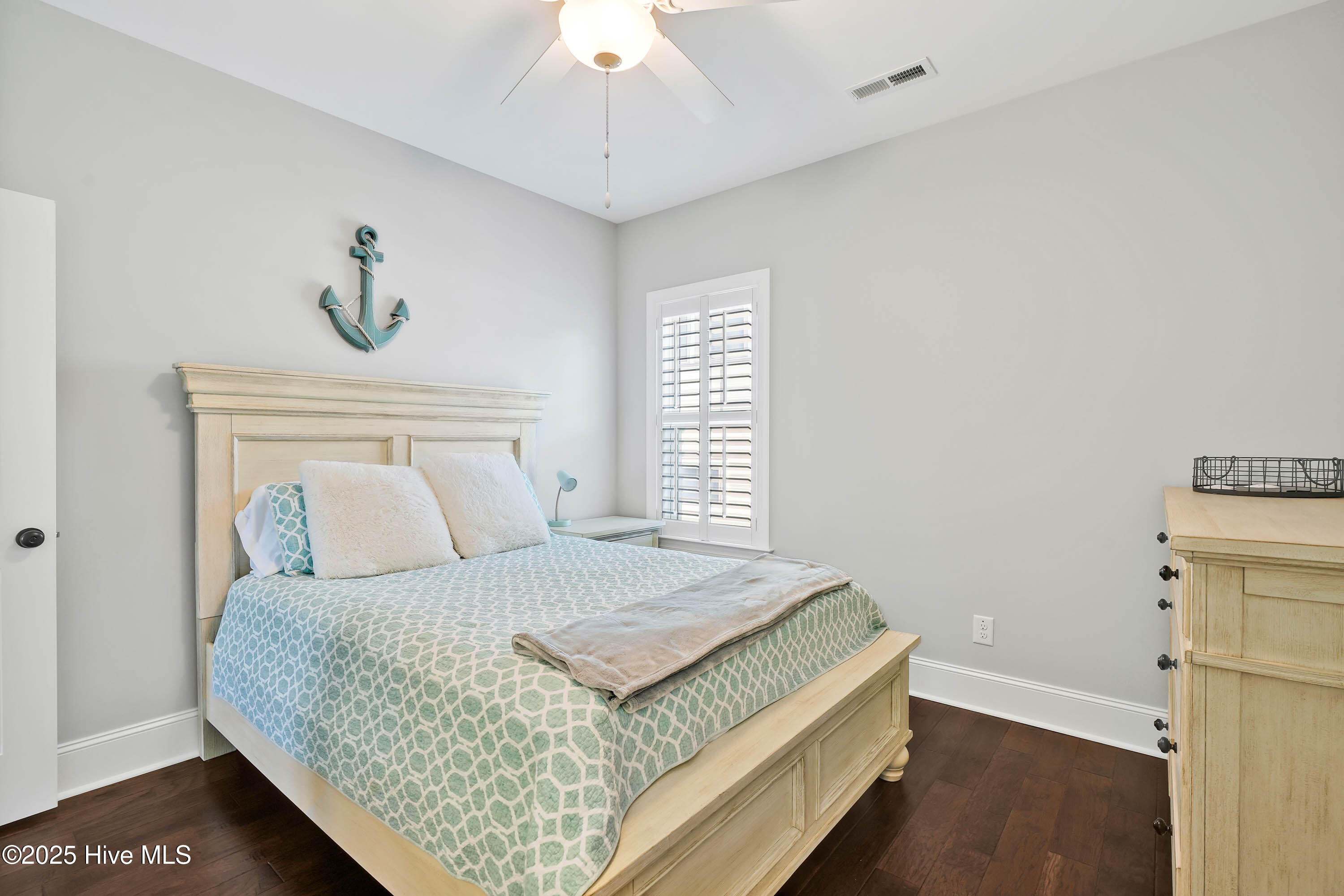 100552715 | Photo 37