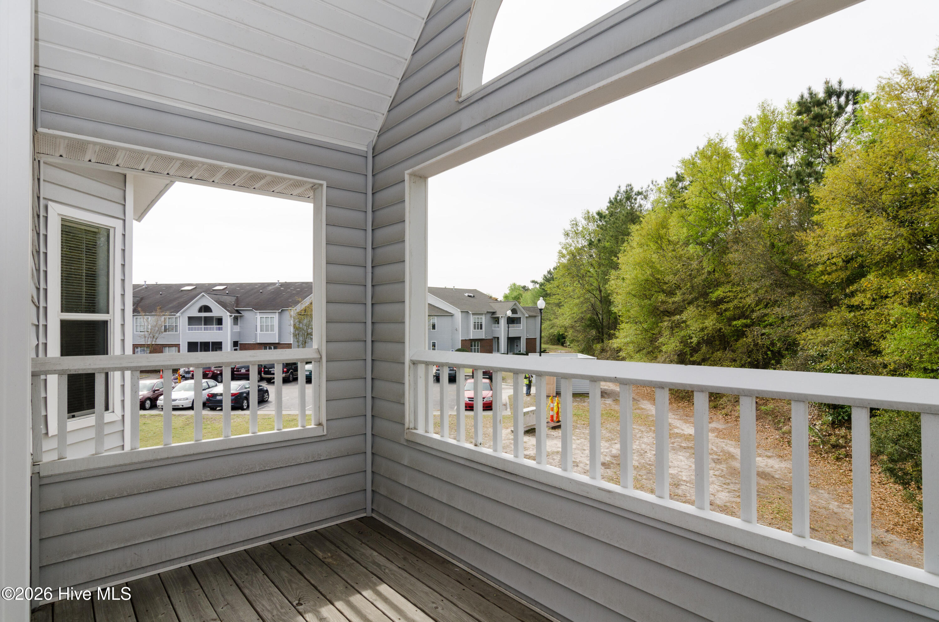 100559057 | Photo 17