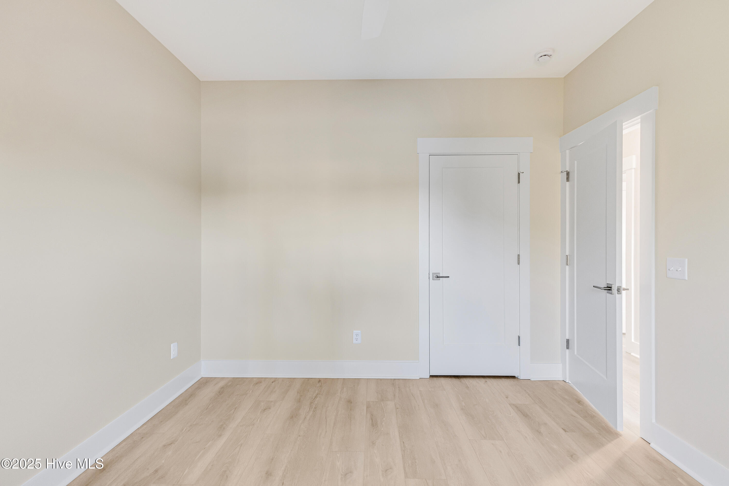 100533071 | Photo 30