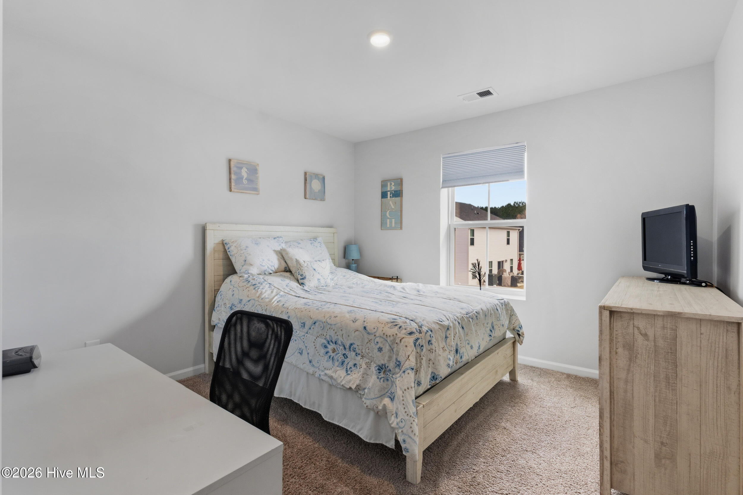 100558128 | Photo 30