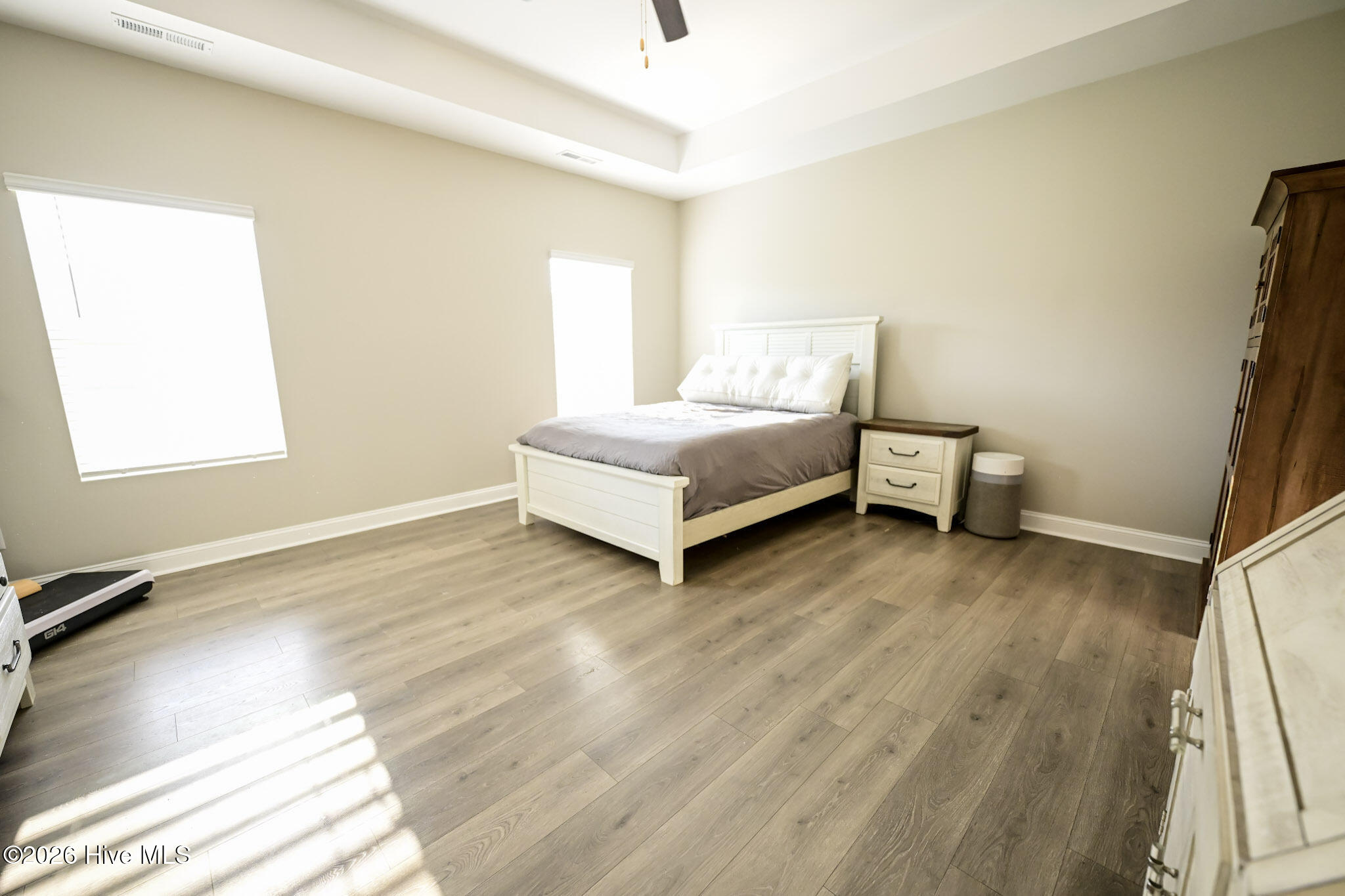 100570213 | Photo 17