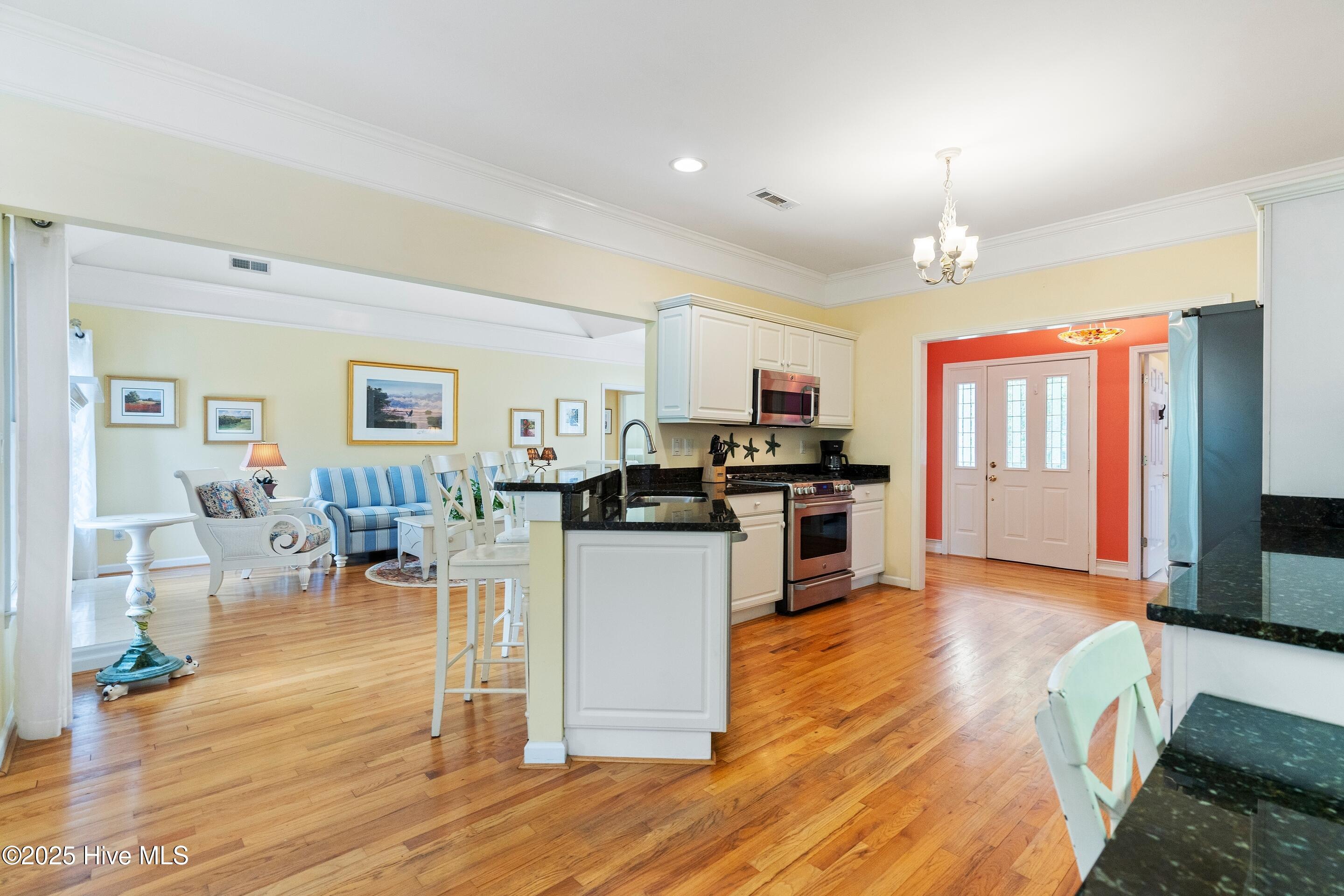 100530044 | Photo 16