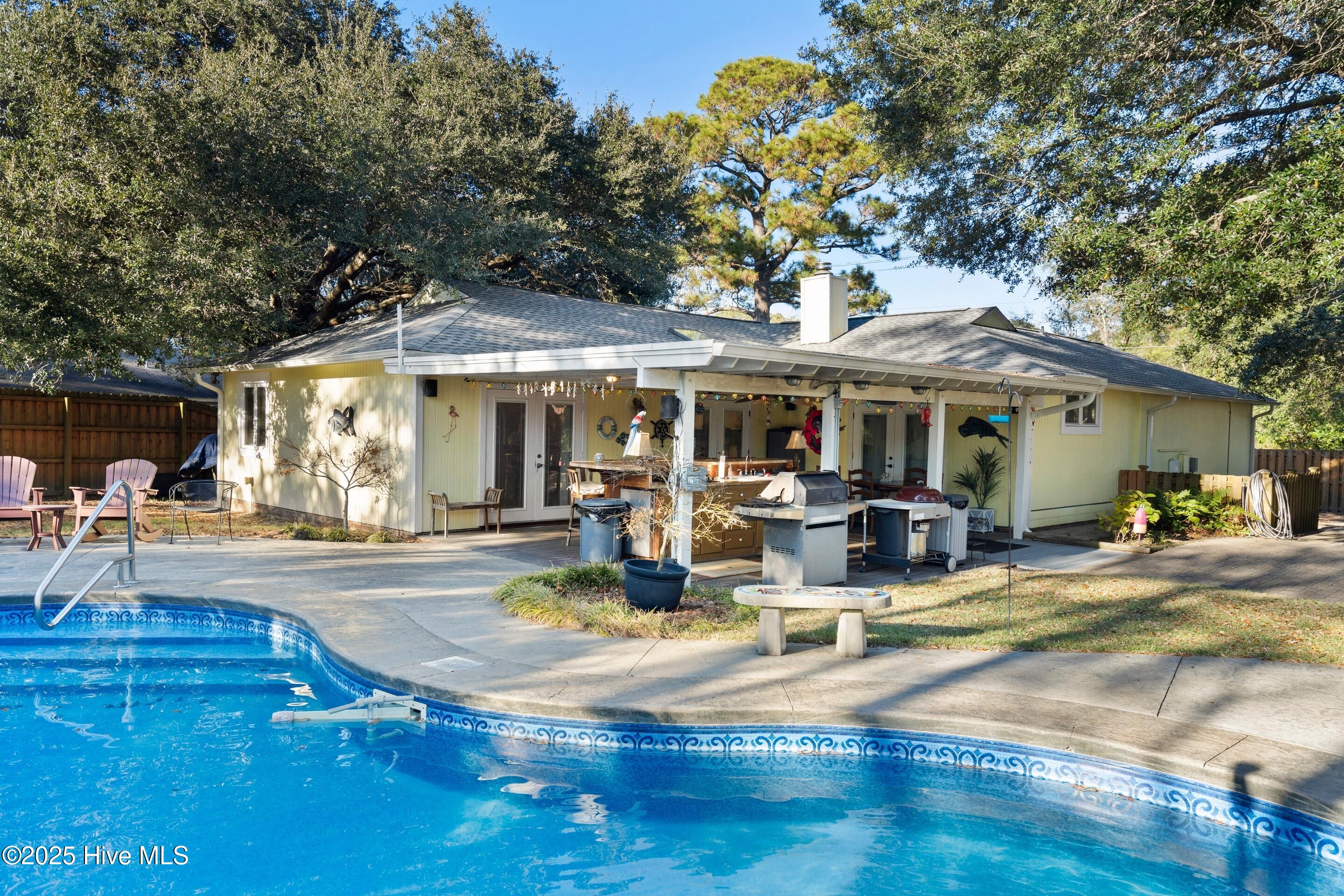 100545026 | Photo 31