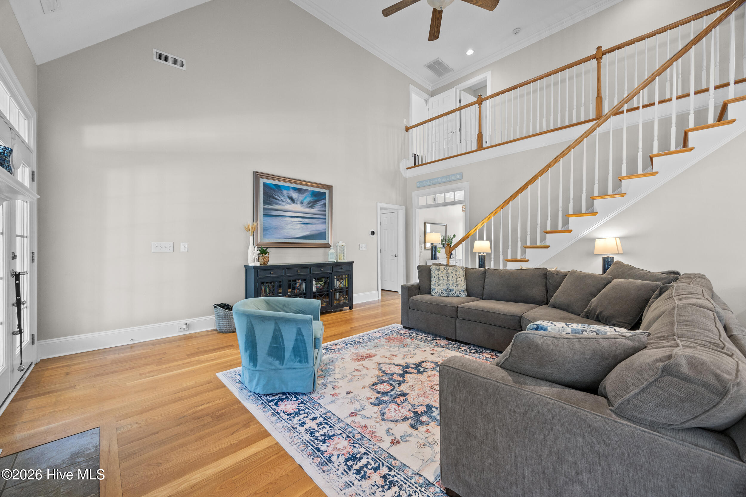 100565771 | Photo 24