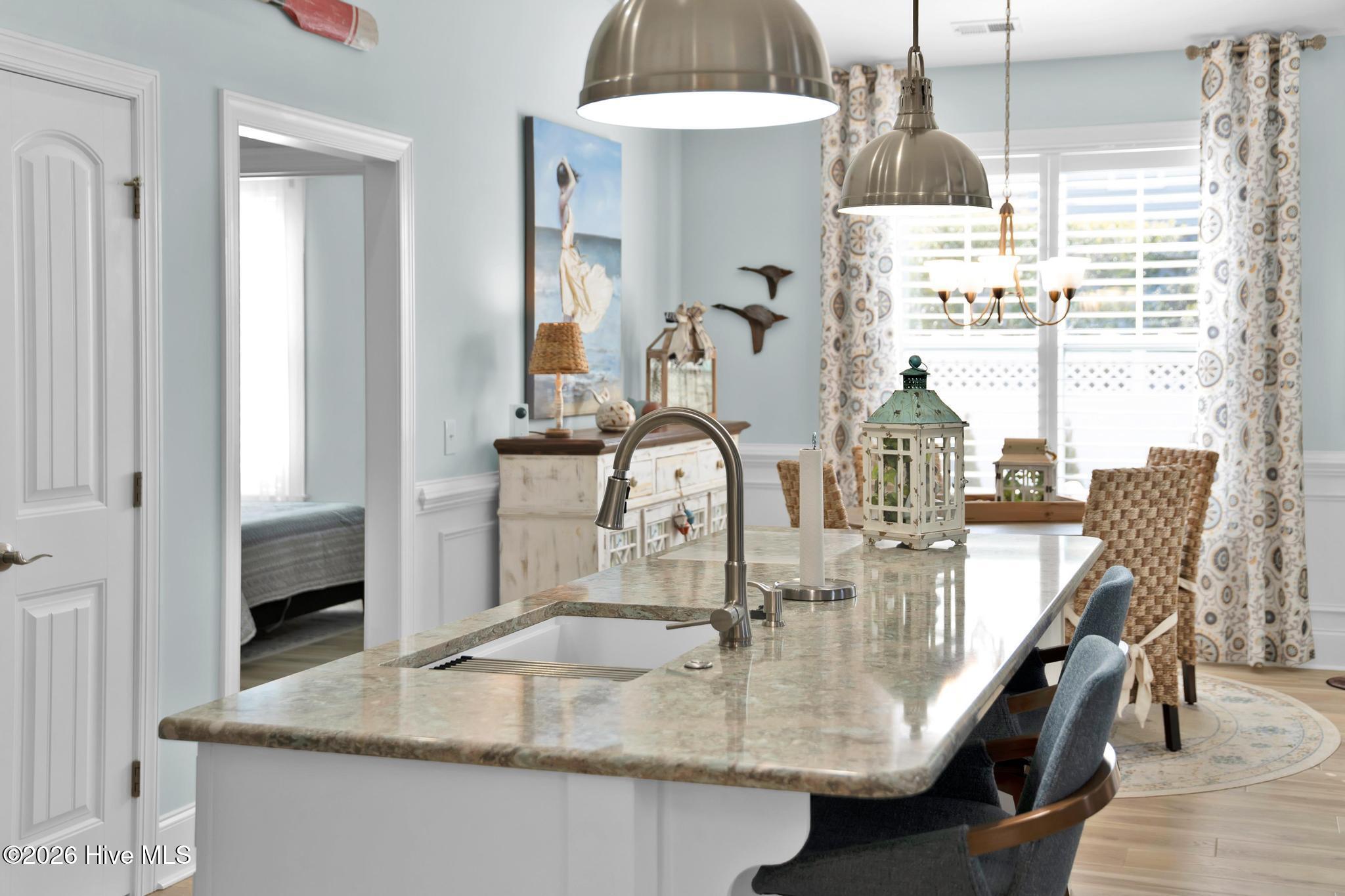 100554312 | Photo 18