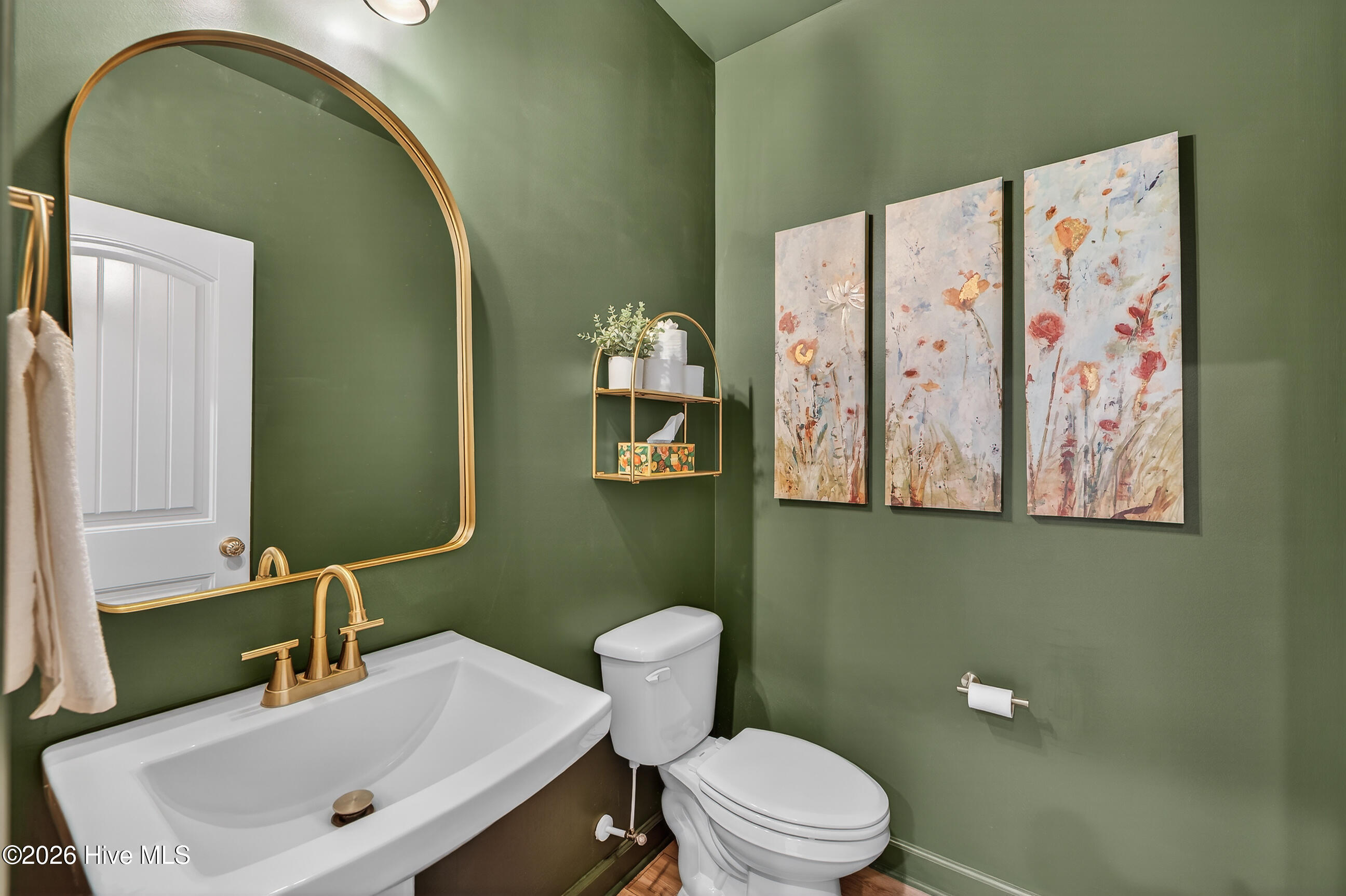 100561356 | Photo 10