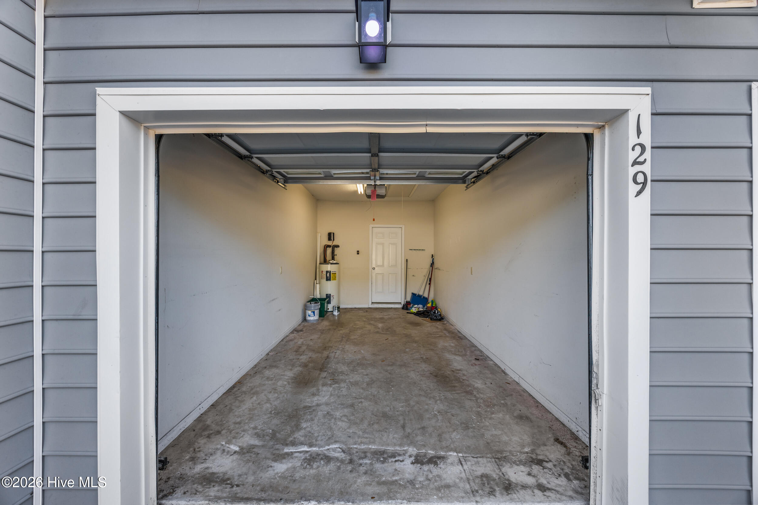 100559872 | Photo 28