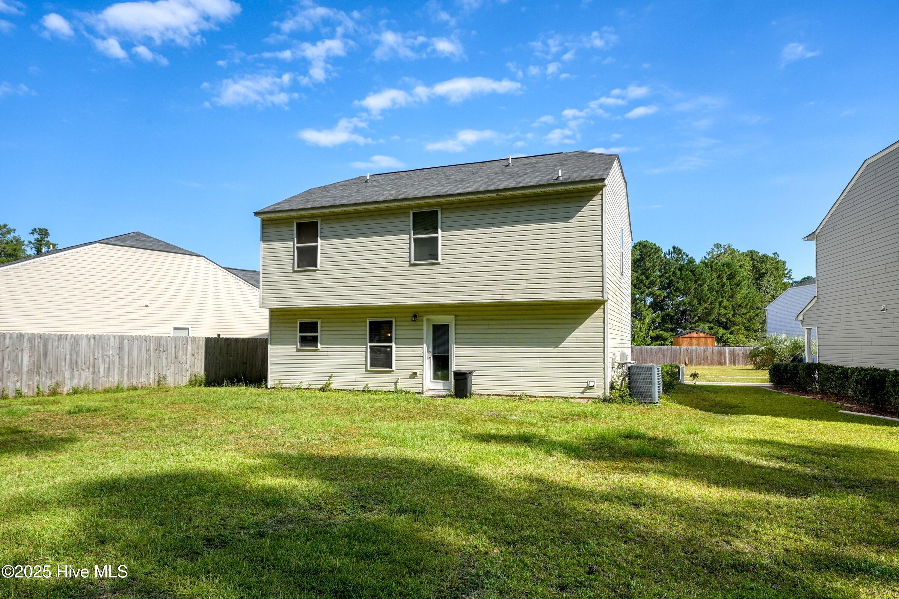 100532603 | Photo 23