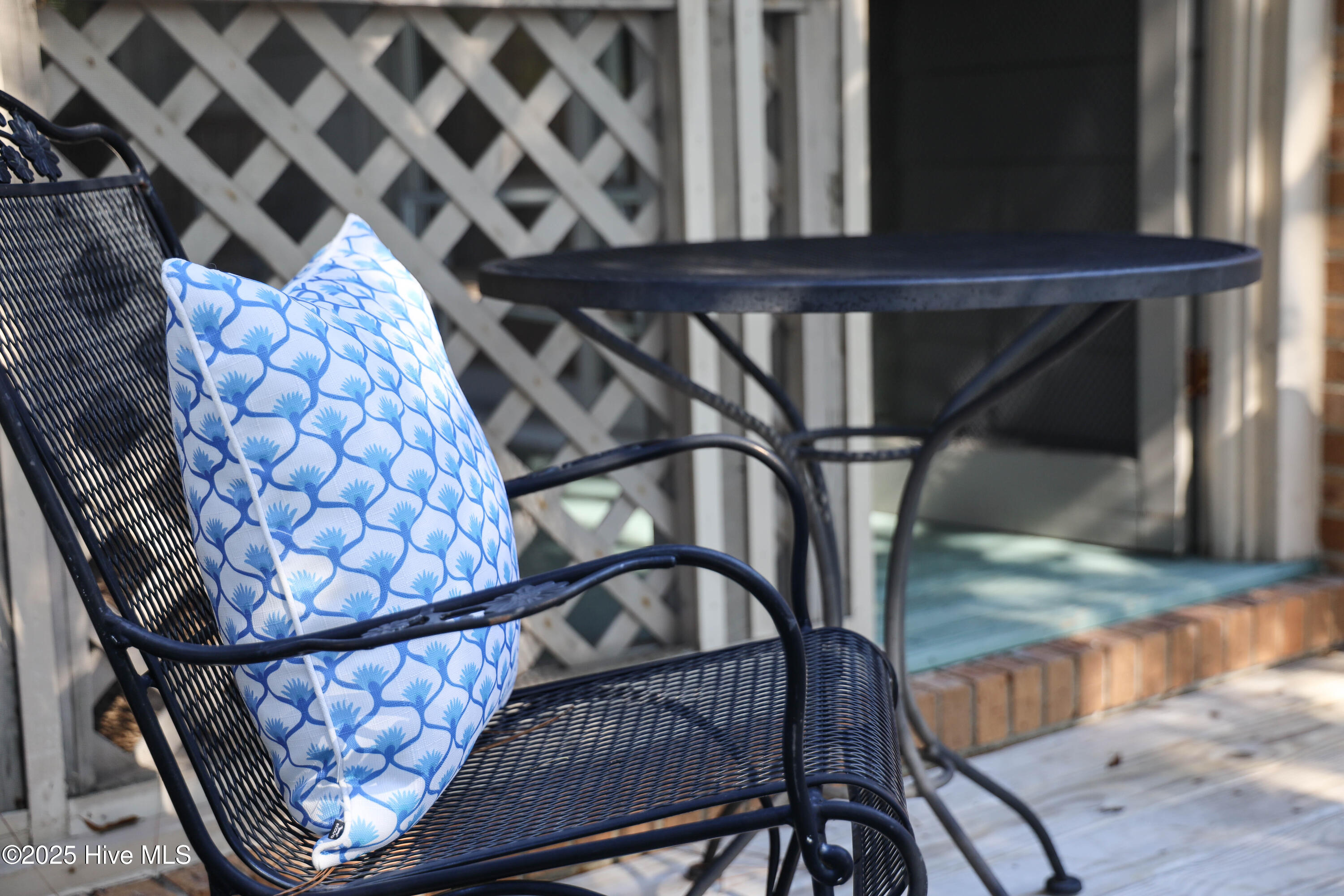 100538841 | Photo 63